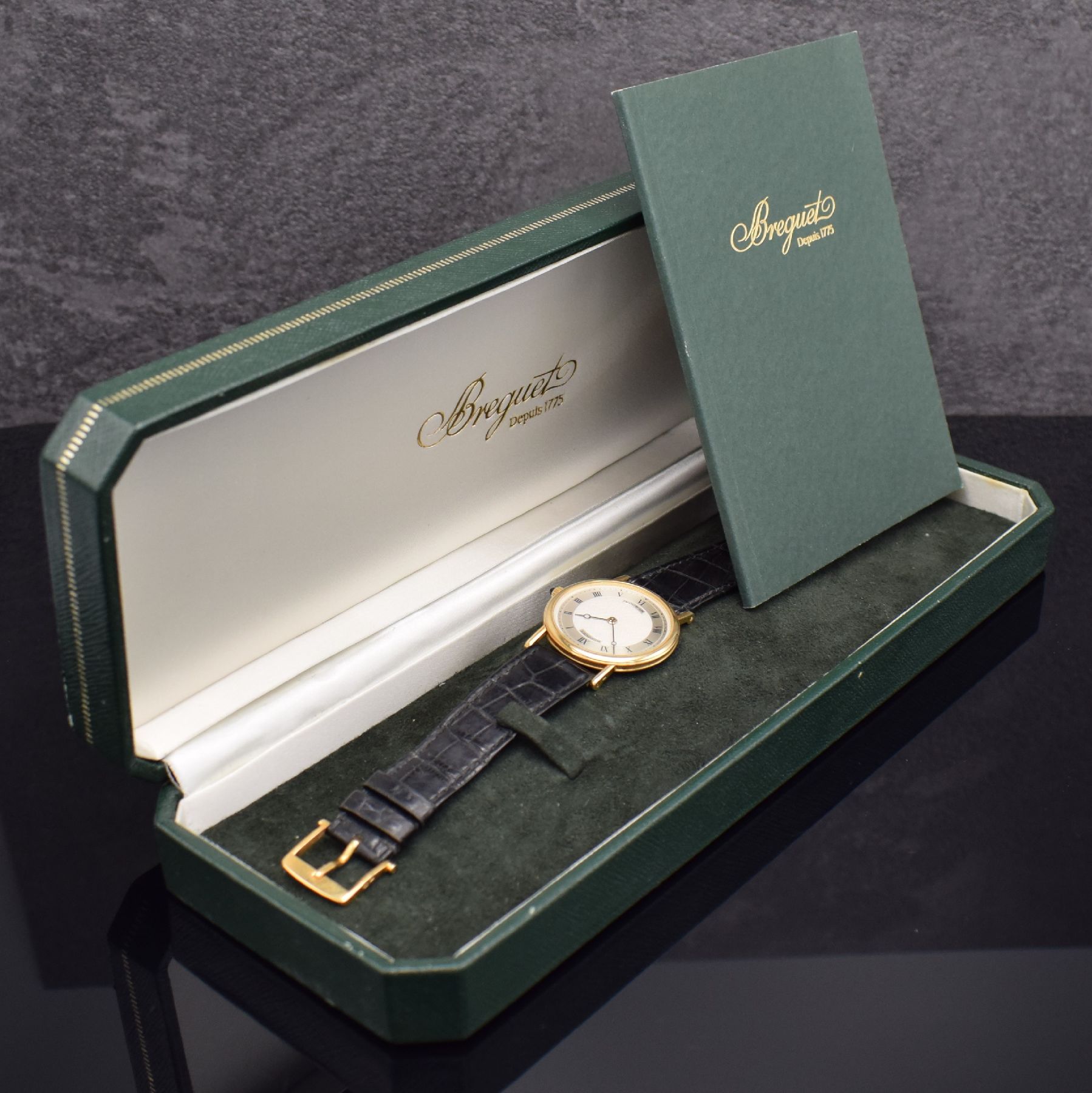 Detail i: BREGUET Armbanduhr Classic Referenz BA 3150 in GG 750/000, Handaufzug, Schweiz um 1995, 3 -teil. Geh. inkl. orig. Lederband m. orig. GG 750/000 ...