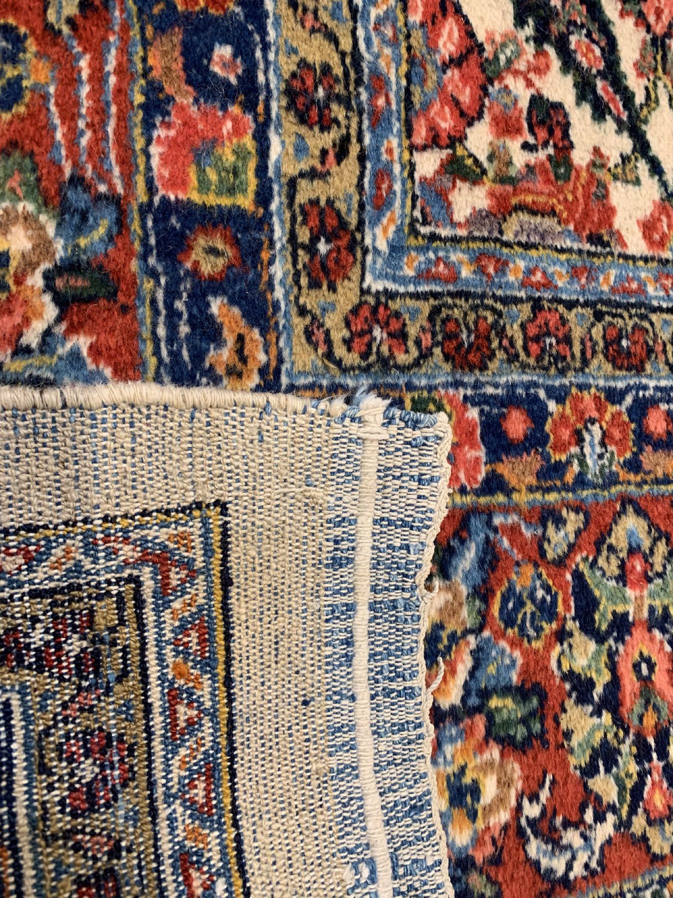 Detail d: Hellgrundiger Seltener Hamadan,(Sennehbaft) 1920/1930, Wolle geknüpft auf Baumwolle, ca, 344 x 251 cm, EHZ:2(guter Zustand).