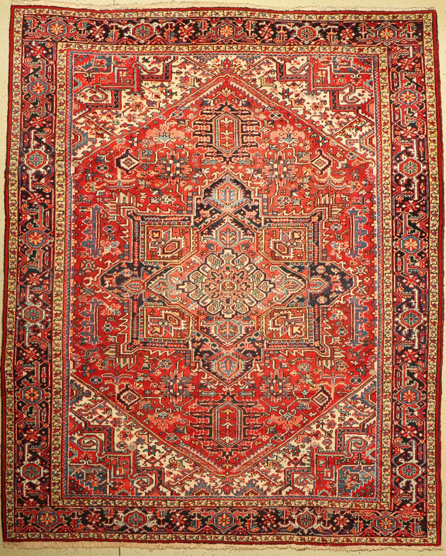 Heriz alt, Persien, um 1960, Wolle auf Baumwolle, ca. 340 x 280 cm,guter Zustand