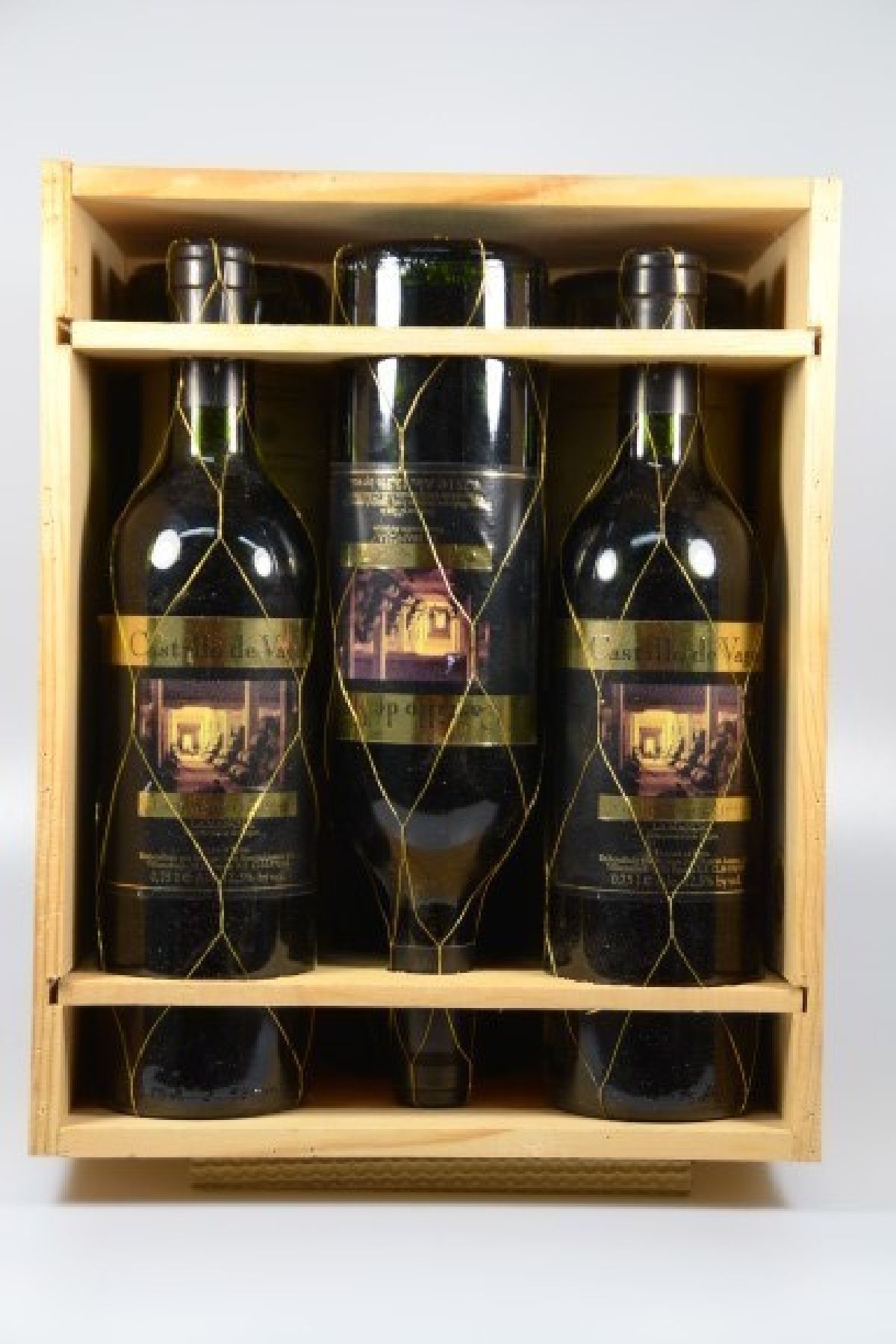 Detail a: 6 Flaschen 1995 Castillo de Vagos, Gran Reserva, La Mancha, 0.75 l., in orig. Holzkiste, top shoulder, nicht verkostet