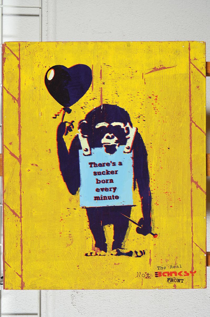 Detail k: Not by Banksy by the Real Not Banksy Front, "True Love fake art Sucker!", "Original",2019 Siebdruckfarbe/Sprühfarbe/Holz, ...