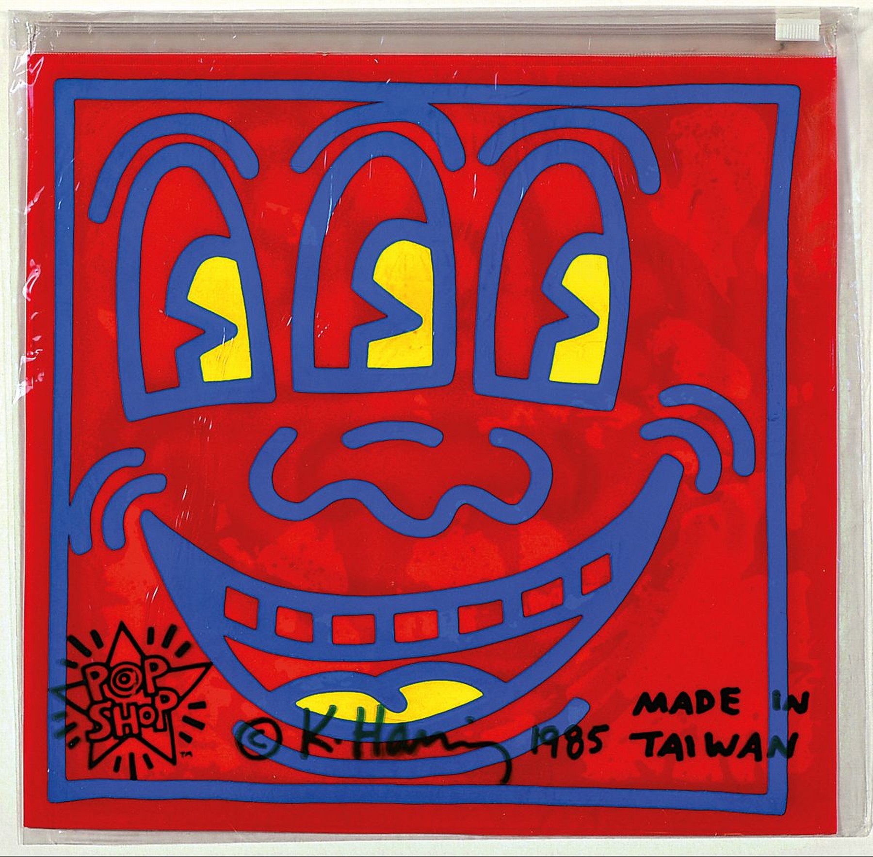 Keith Haring, 1958-1990, Toiletry Bag, entstanden und erworben zur Eröffnung des Pop Shop Toikio 1987, Multiple, drucksigniert und dat. 1985, mit ...
