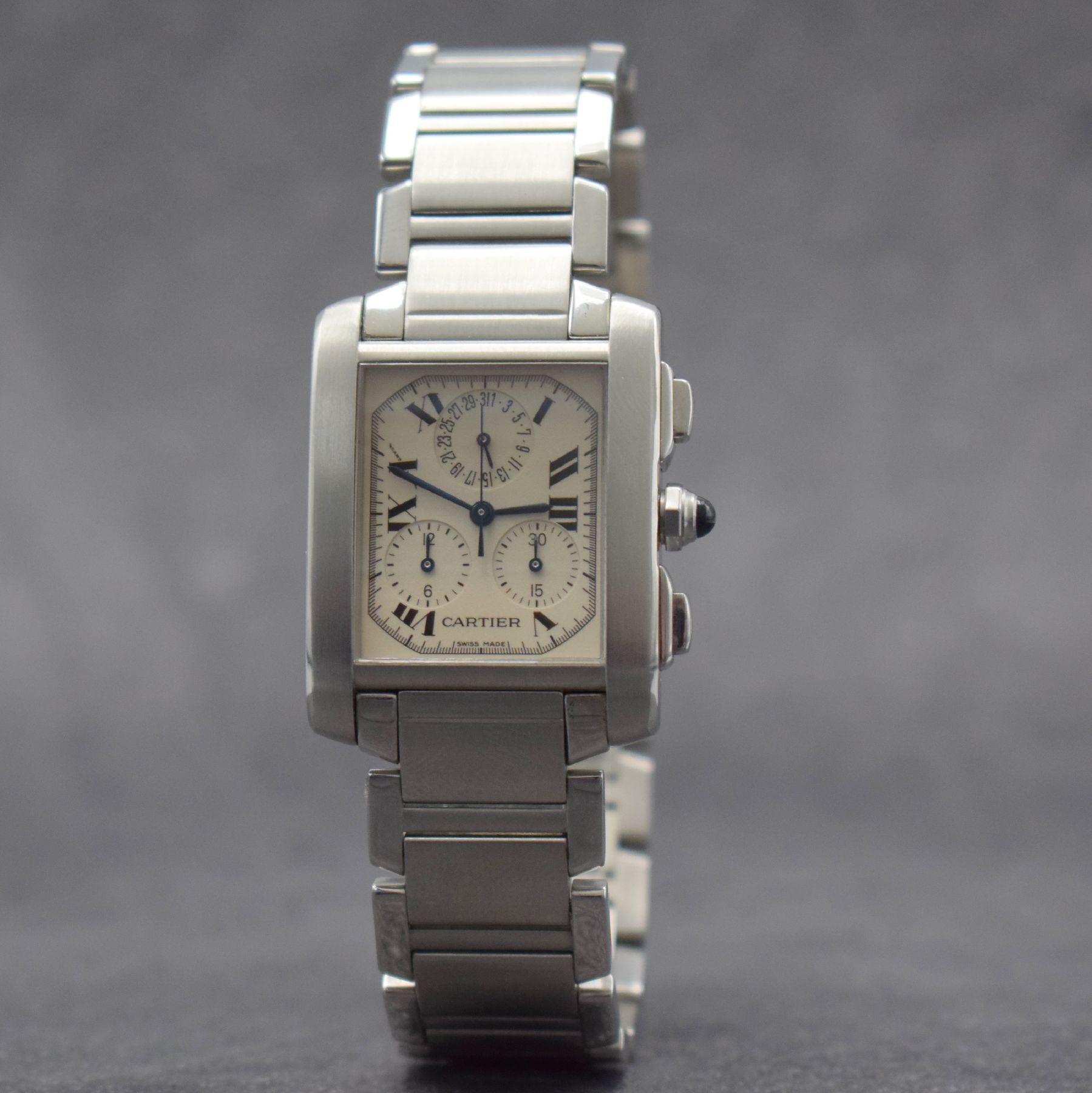 Detail b: CARTIER Armbandchronograph Tank Francaise, Schweiz um 1997, Ref. 2303, Edelstahlgeh. inkl. Gliederband m. dopp. Faltschl., Boden 4 -fach verschr., ...