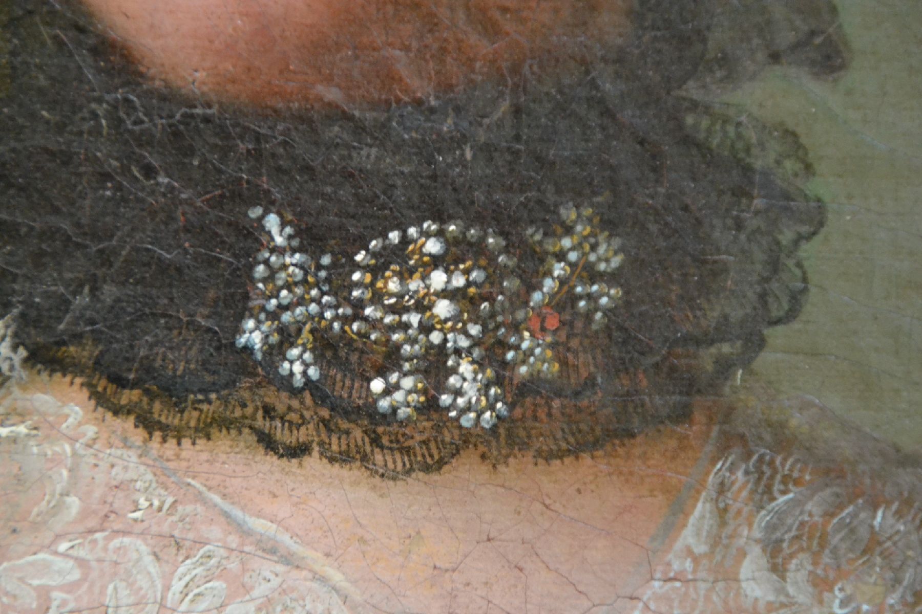 Detail c: Barockgemälde, süddeutsch, um 1750/60, Porträt einer Edeldame mit Fächer, zeittypischer Schmuck, wohl Öl/Lwd, feine lasierende Malerei, sehr ...