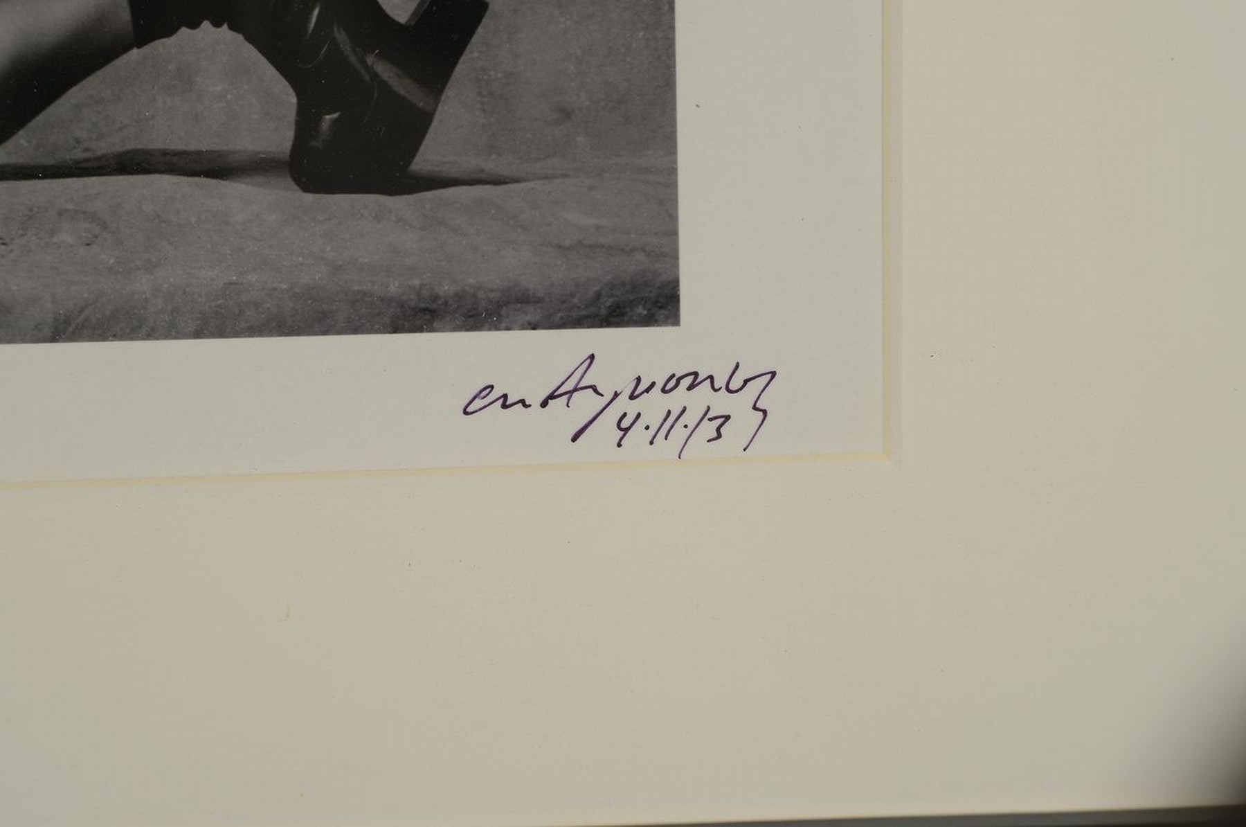 Detail a: Craig Morey, 1952 Fort Wayne/USA, Aktfotografie, handsigniert, dat., rückseitig mit Zertifikat, dieses nochmals signiert, unter Glas, PP., Rahmen ...