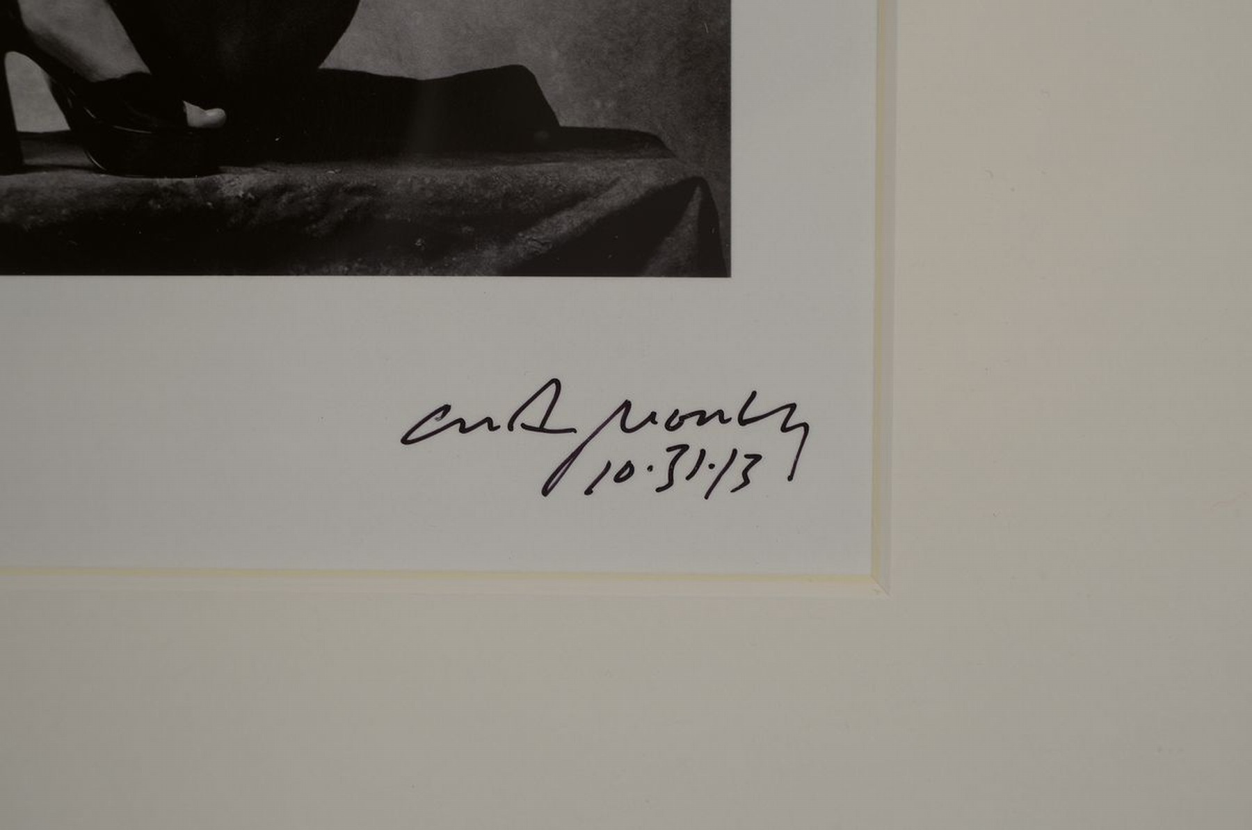 Detail a: Craig Morey, 1952 Fort Wayne/USA, Aktfotografie, handsigniert, dat., rückseitig mit Zertifikat, dieses nochmals signiert, unter Glas, PP., Rahmen ...