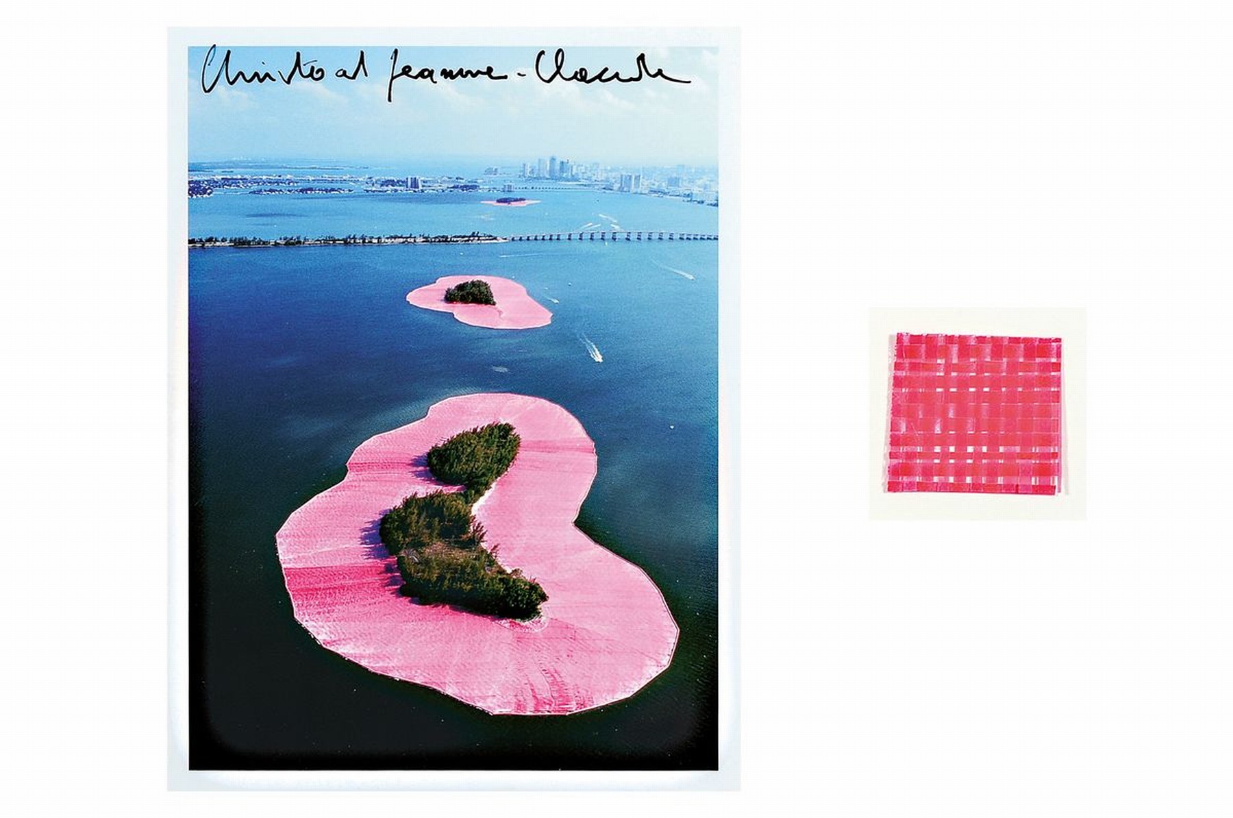 Christo, 1935-2000, Lot aus zwei Teilen: a. Multiple "Surrounded Islands" , Rahmen: 26.5 x 32.5 cm, b. original Stoffstück aus dem ...