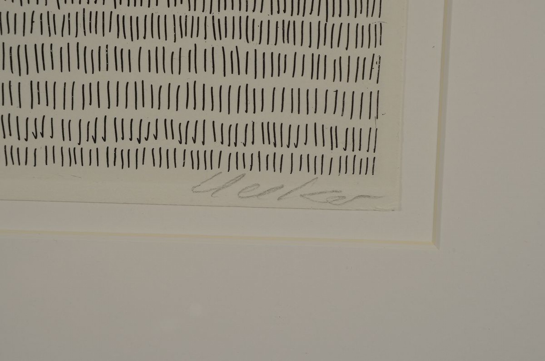 Detail a: Günther Uecker, geb. 1930, "Nagelreihen", Radierung, num. 7/30, handsigniert, 35 x 35 cm, unter Glas, Rahmen 74 x 74 cm