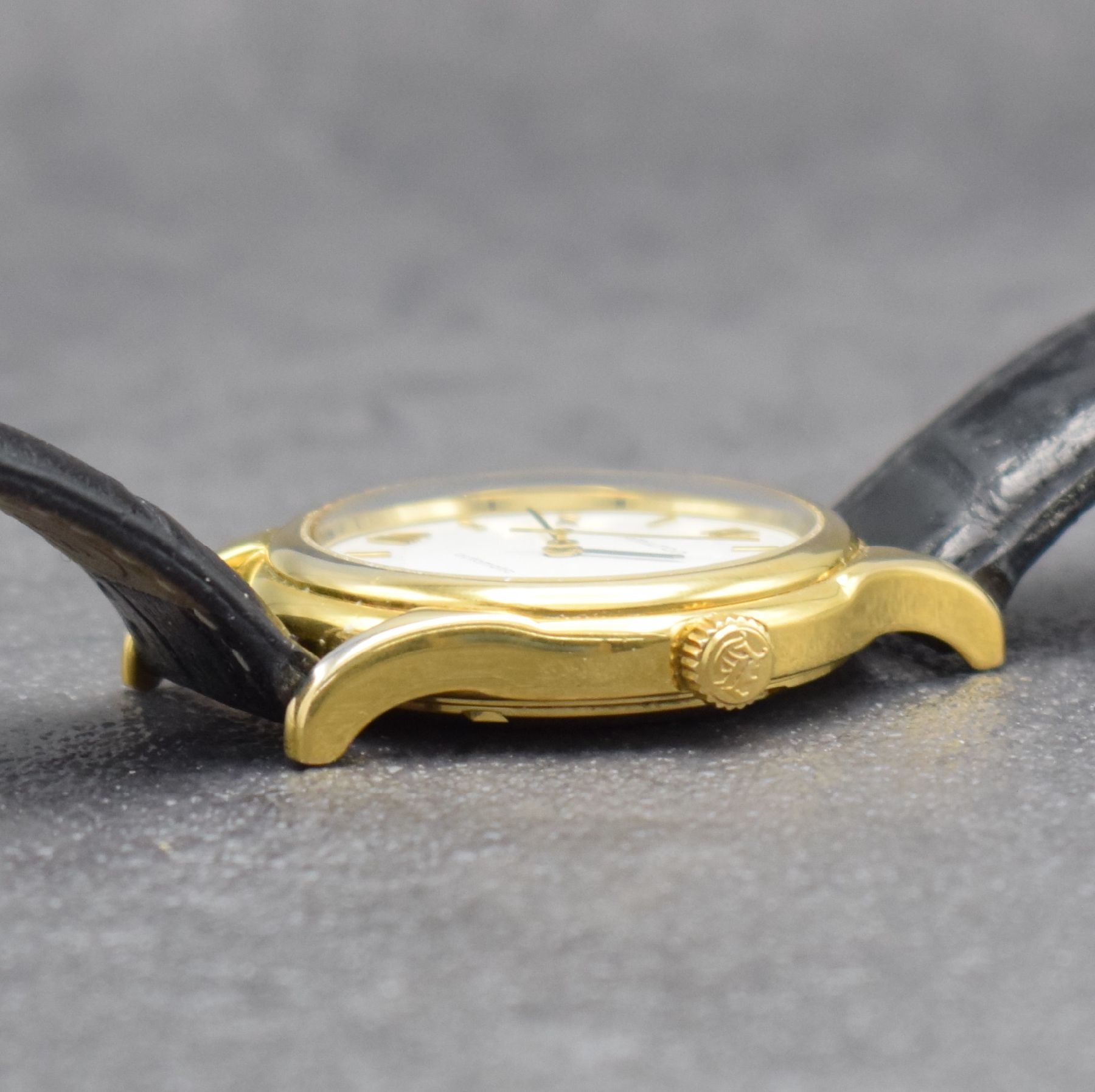 Detail d: HAMILTON Herrenarmbanduhr, Automatik, Schweiz um 2010, verg. Metallgeh., Edelstahlboden verschr., beids. vergl., emailfarb. Zifferbl. m. aufgel. ...
