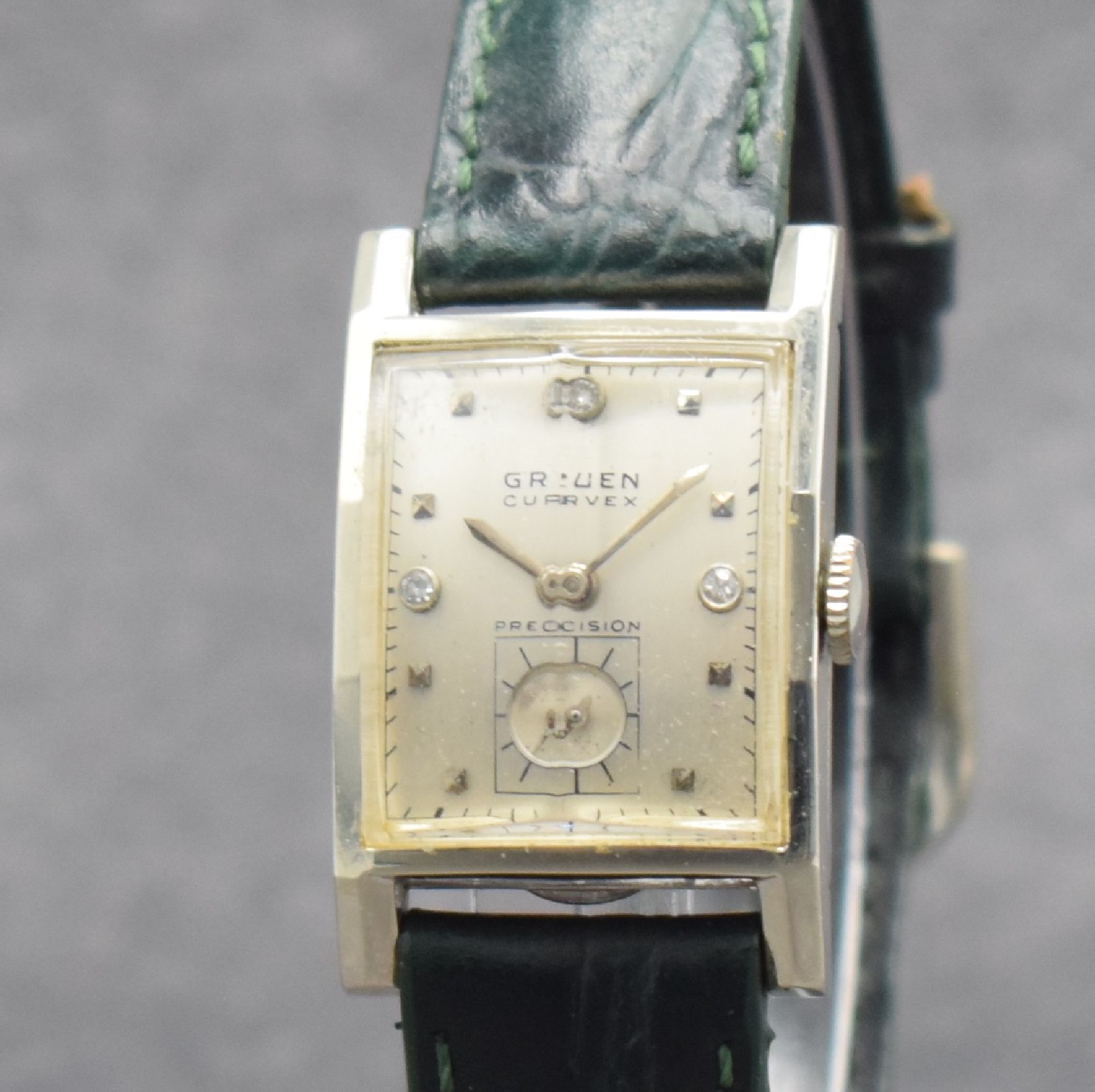 Detail c: GRUEN Curvex Precision Herrenarmbanduhr in WG 585/000, Schweiz/USA um 1940, Handaufzug, in sich gewölbter Boden aufgedr., 2-flächiges Glas, vers. ...