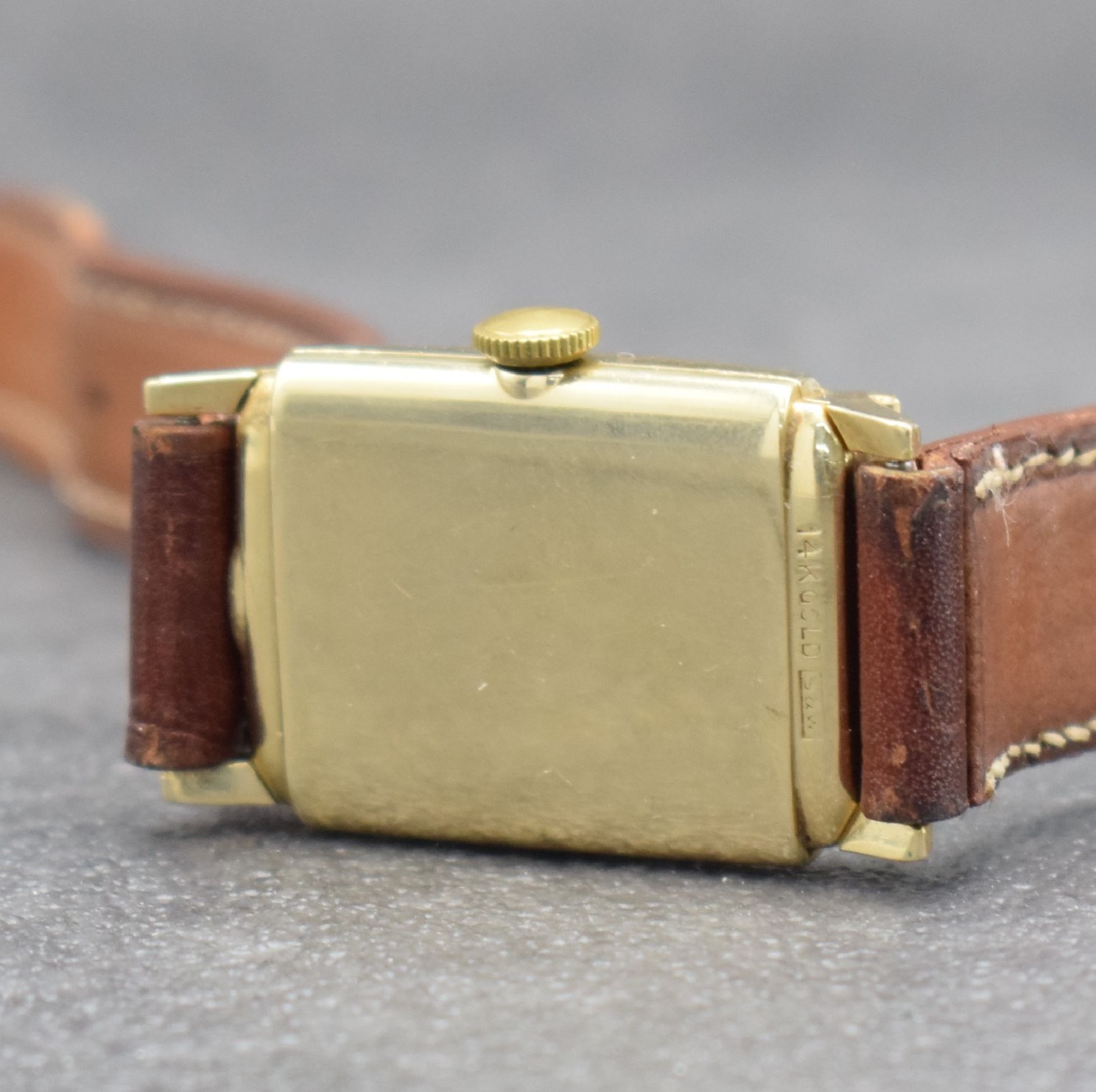Detail d: LORD ELGIN Herrenarmbanduhr in GG 585/000, USA 1940er Jahre, Handaufzug, Boden aufgedr., nachtr. m. 3 Diamantindizes bes. Zifferbl. m. Fehldruck ...
