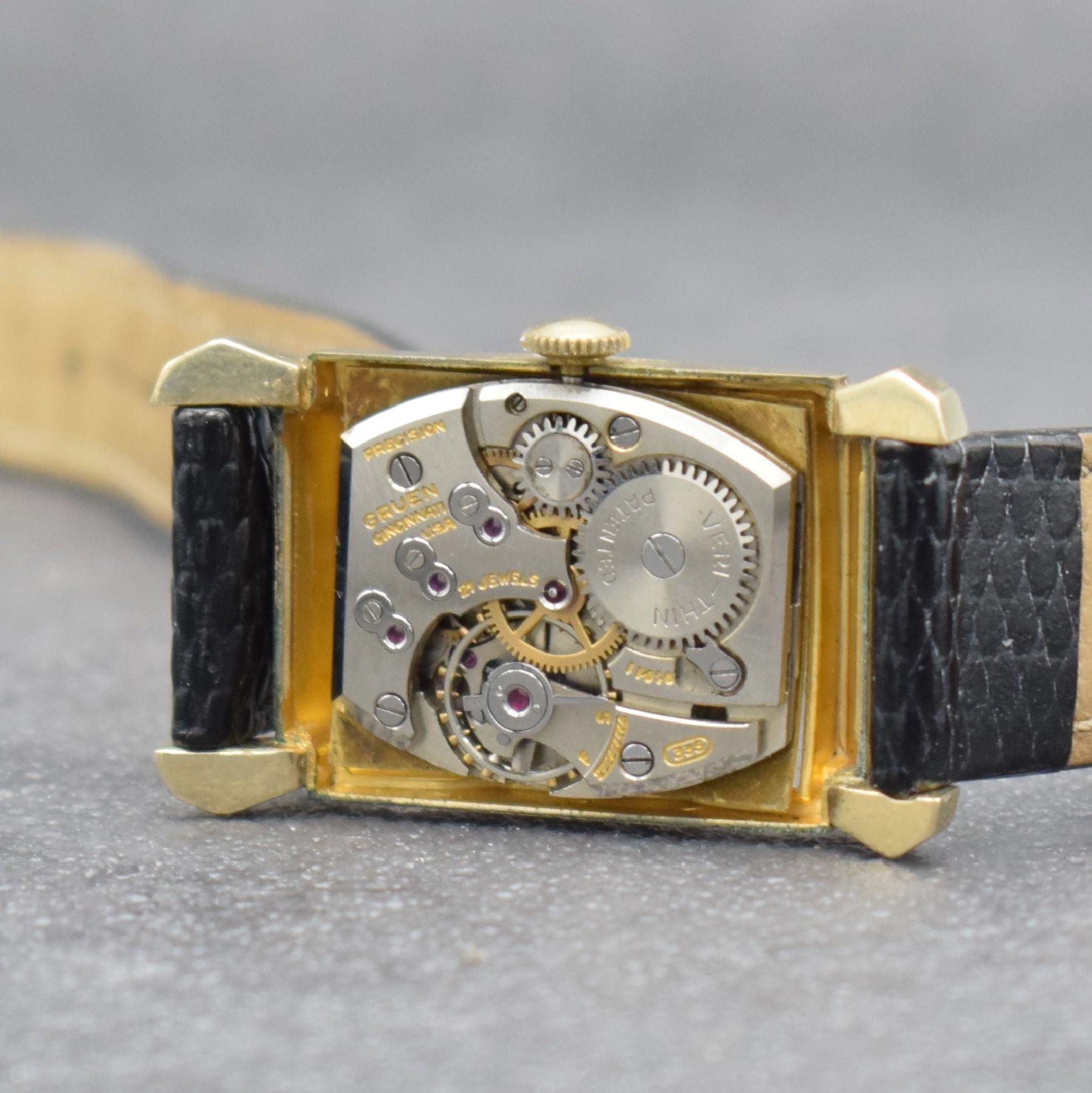 Detail n: Konvolut: 3 GRUEN Armbanduhren, alle Handaufzug, Ende 1940er Jahre, alle GG- Filled-Geh., 1 x Very Thin Precision Herrenarmbanduhr, Zifferbl. ...
