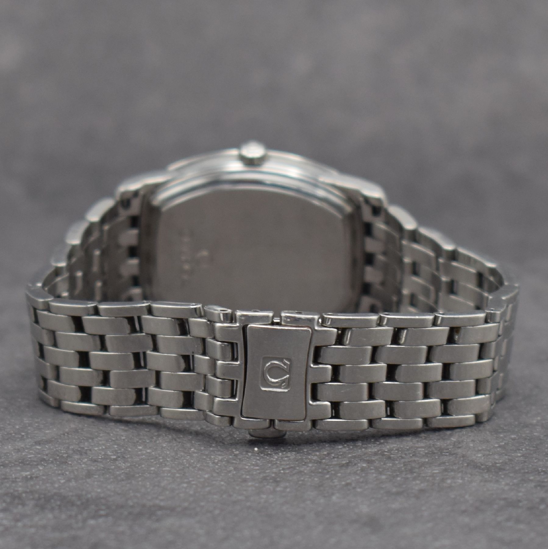 Detail d: OMEGA Chronometer Armbanduhr Ref. 168 1220/ 368 1220, Schweiz um 2000, Automatik, 3- teil. Edelstahlgehäuse, Boden & Glasrand aufgedr., orig. ...
