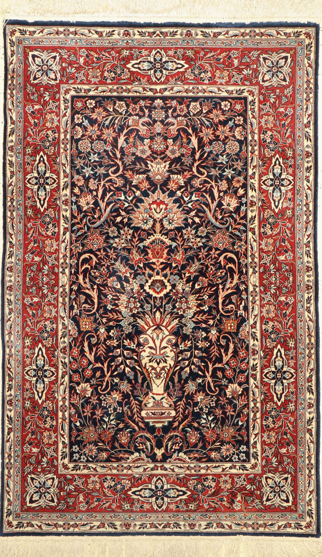 Esfahan fein, China, ca. 50 Jahre, Korkwolle auf Seide, ca. 167 x 102 cm, Mottenfraß an den Rändern