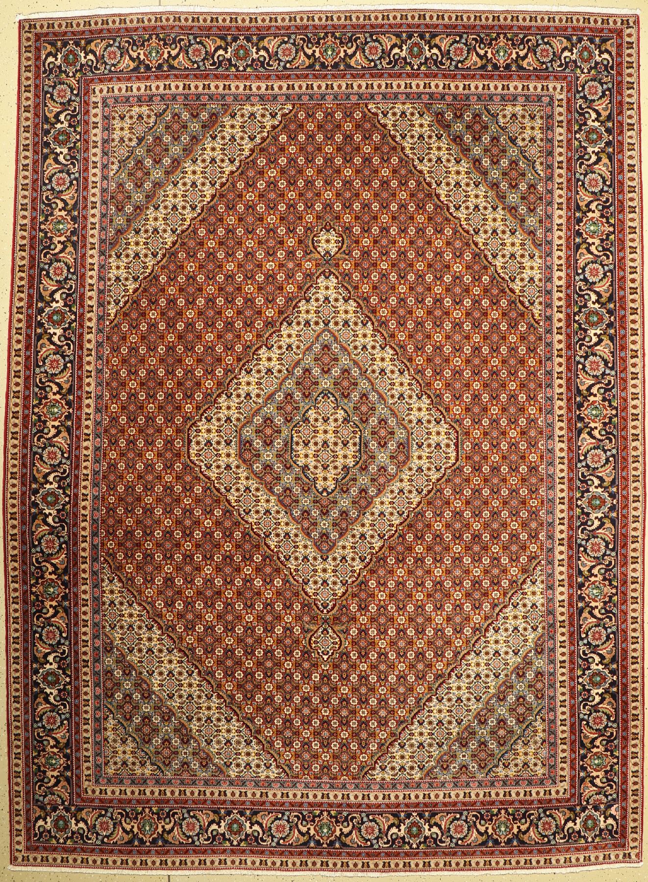 Täbriz fein, Persien, ca. 60 Jahre, Korkwolle mit Seide, ca. 330 x 244 cm, Sehr guter Zustand