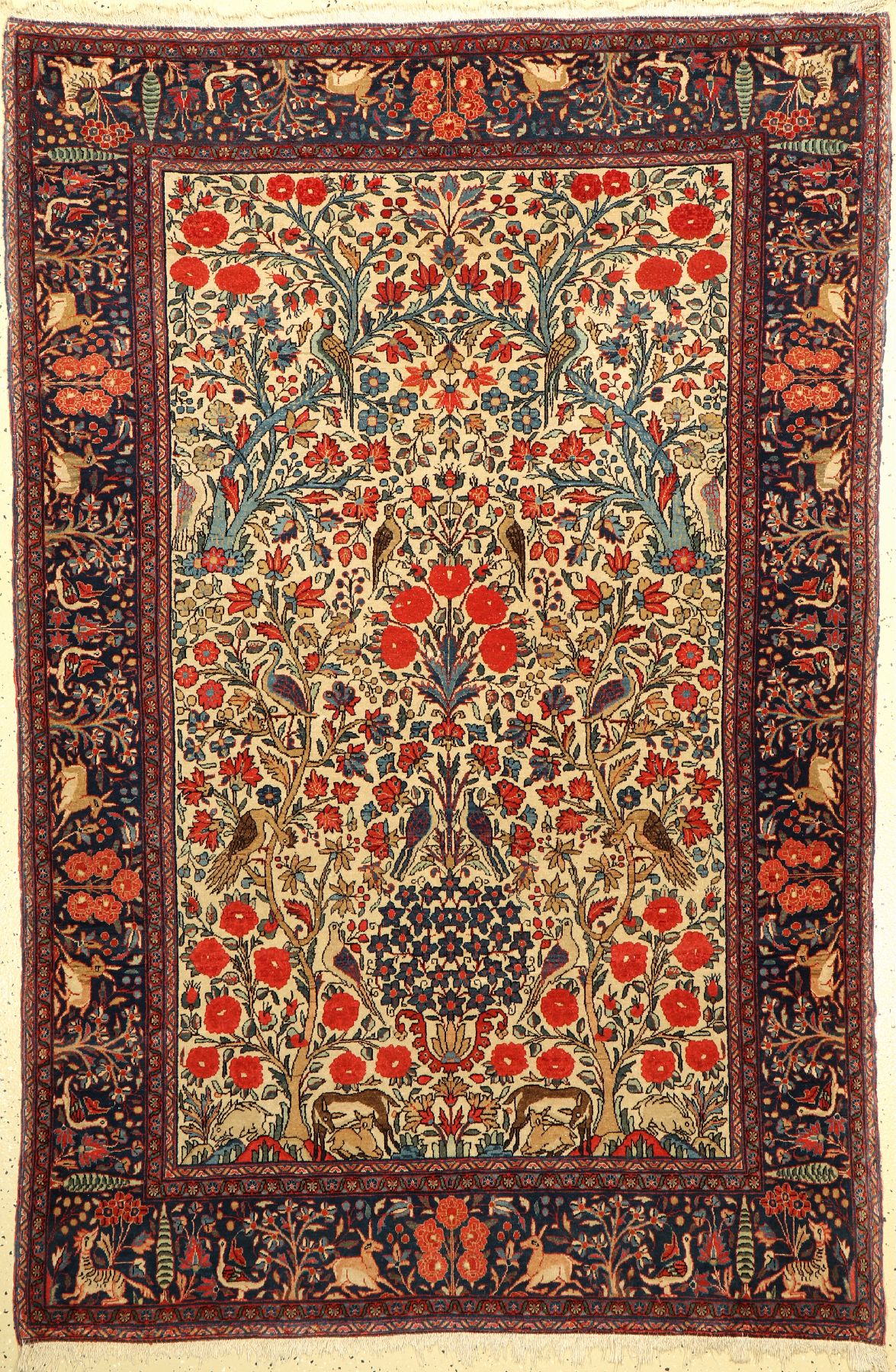 Tehran antik, Persien, um 1910, Wolle auf Baumwolle, ca. 200 x 130 cm, Leichte Gebrauchsspuren, Mottenfraß am unteren Rand