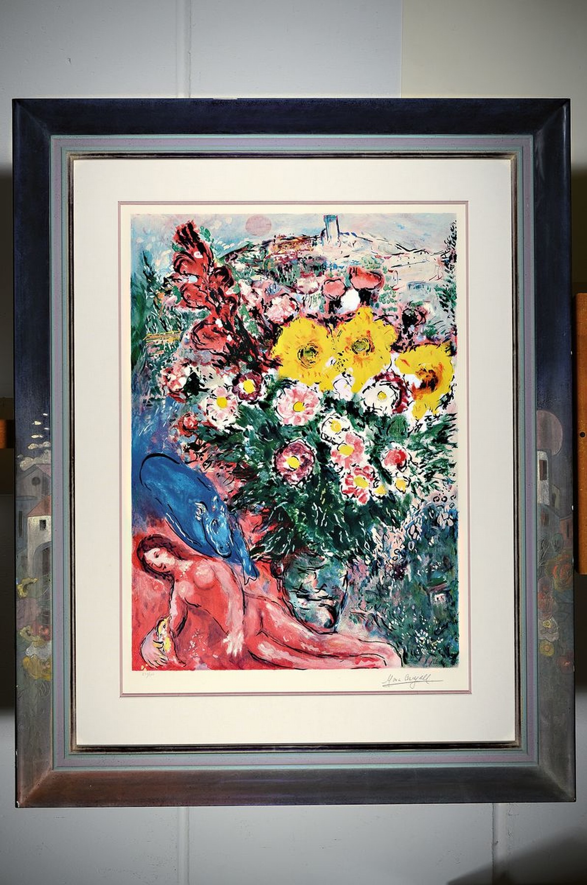 Detail k: Marc Chagall, 1887-1985, "Les Soucis", Farblithografie, drucksign., num. 210/500, aufwändige Atelierrahmung, l. gebrsp., gesamt ca. 125x98 ...