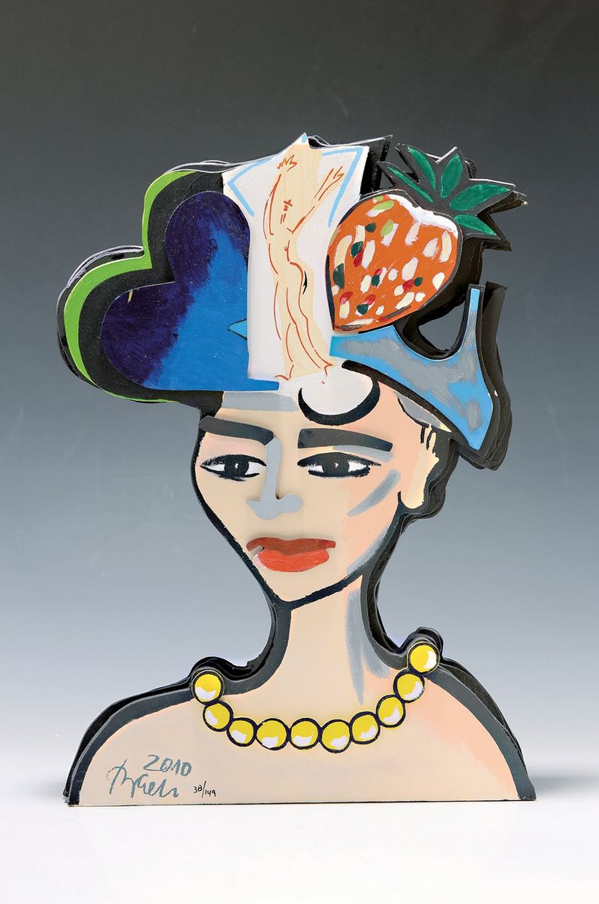 Elvira Bach, geb. 1951, Holzskulptur, Titel: Erdbeere Diva, sign., dat. 2010, num. 38/149 cm, ca. 36x25x7 cm