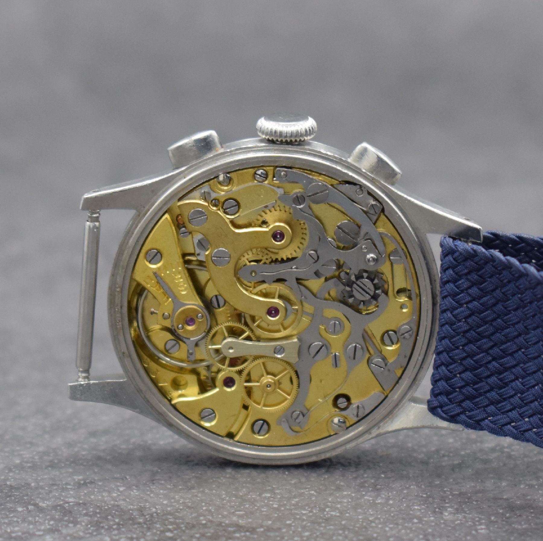 Detail f: LEMANIA schöner Herrenchronograph Kal. 15TL in Stahl, Schweiz um 1940, Handaufzug, gedr. Geh., Boden m. späterer RML-Grav., orig. Drücker & Krone, ...