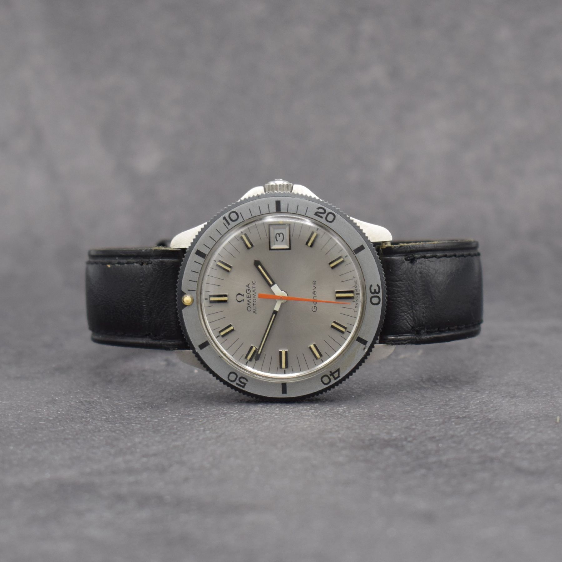 OMEGA Geneve seltene nahezu neuwertige Herrensportuhr in Stahl, Schweiz um 1969, Automatik, Ref. 166.054, verschr. Boden noch m. Schutzlack, ...