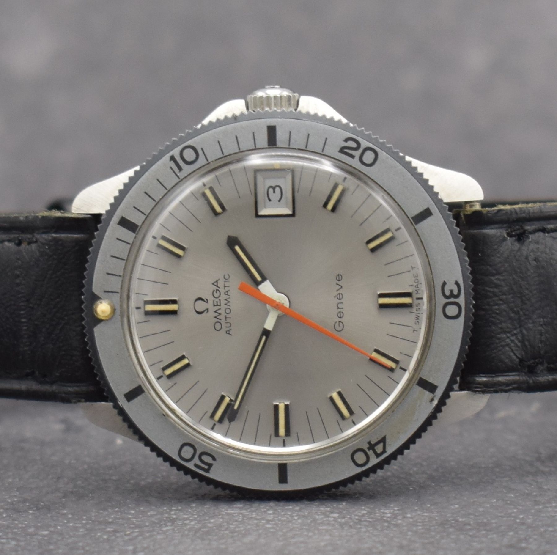 Detail a: OMEGA Geneve seltene nahezu neuwertige Herrensportuhr in Stahl, Schweiz um 1969, Automatik, Ref. 166.054, verschr. Boden noch m. Schutzlack, ...
