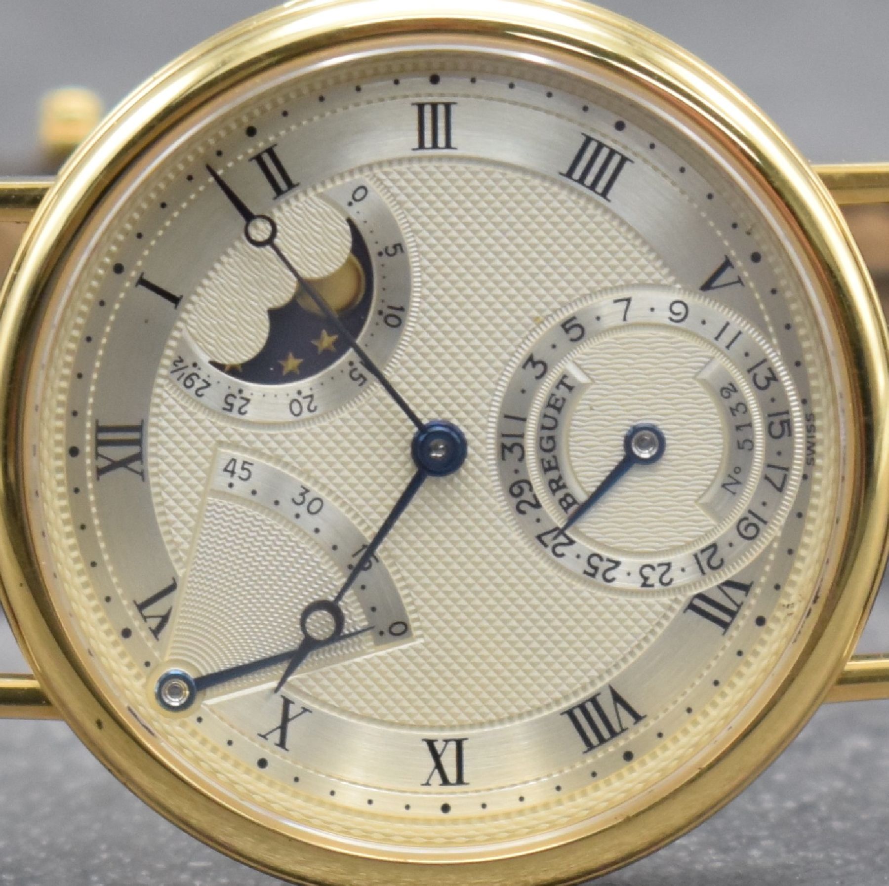 Detail b: BREGUET feine Herrenarmbanduhr Classique mit Mondphase, Gangreserve & Datum in GG 750/000 Referenz 3137, Schweiz um 1999, Automatik, beids. vergl., ...