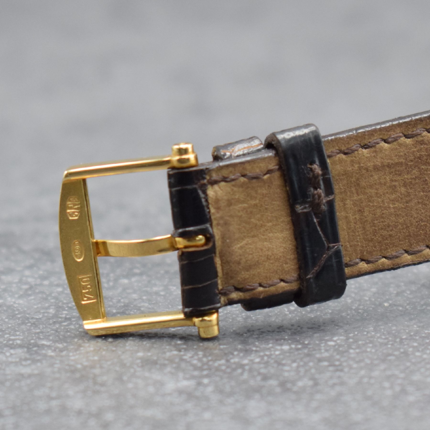 Detail j: BREGUET feine Herrenarmbanduhr Classique mit Mondphase, Gangreserve & Datum in GG 750/000 Referenz 3137, Schweiz um 1999, Automatik, beids. vergl., ...