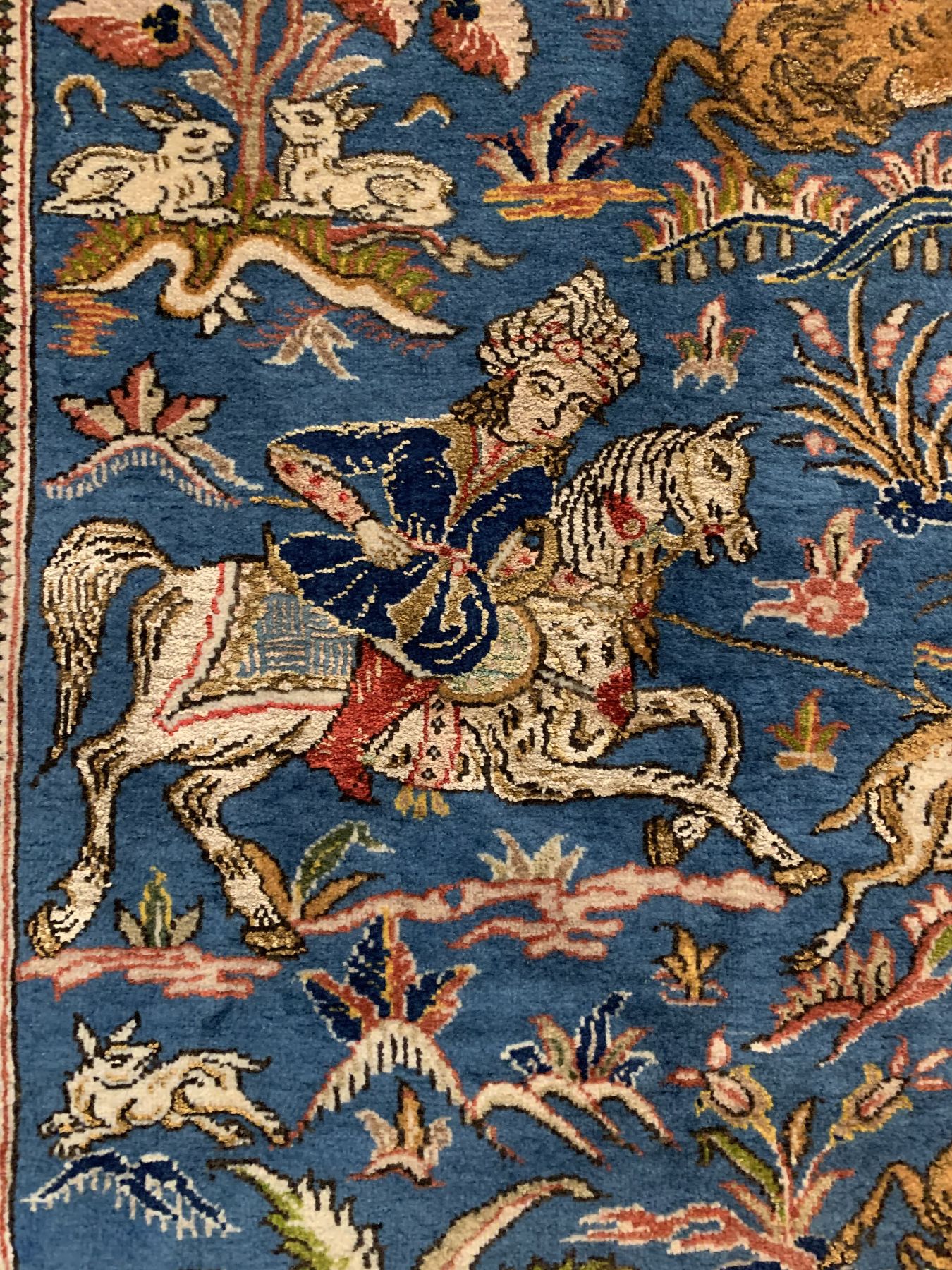 Detail c: Feiner Ghom Kork, Persien, um1940/50, Korkwolle mit Seide geknüpft auf Baumwolle, ausgefallener Jagdteppich mit seltener Farbgebung, ca.214 x 154 ...