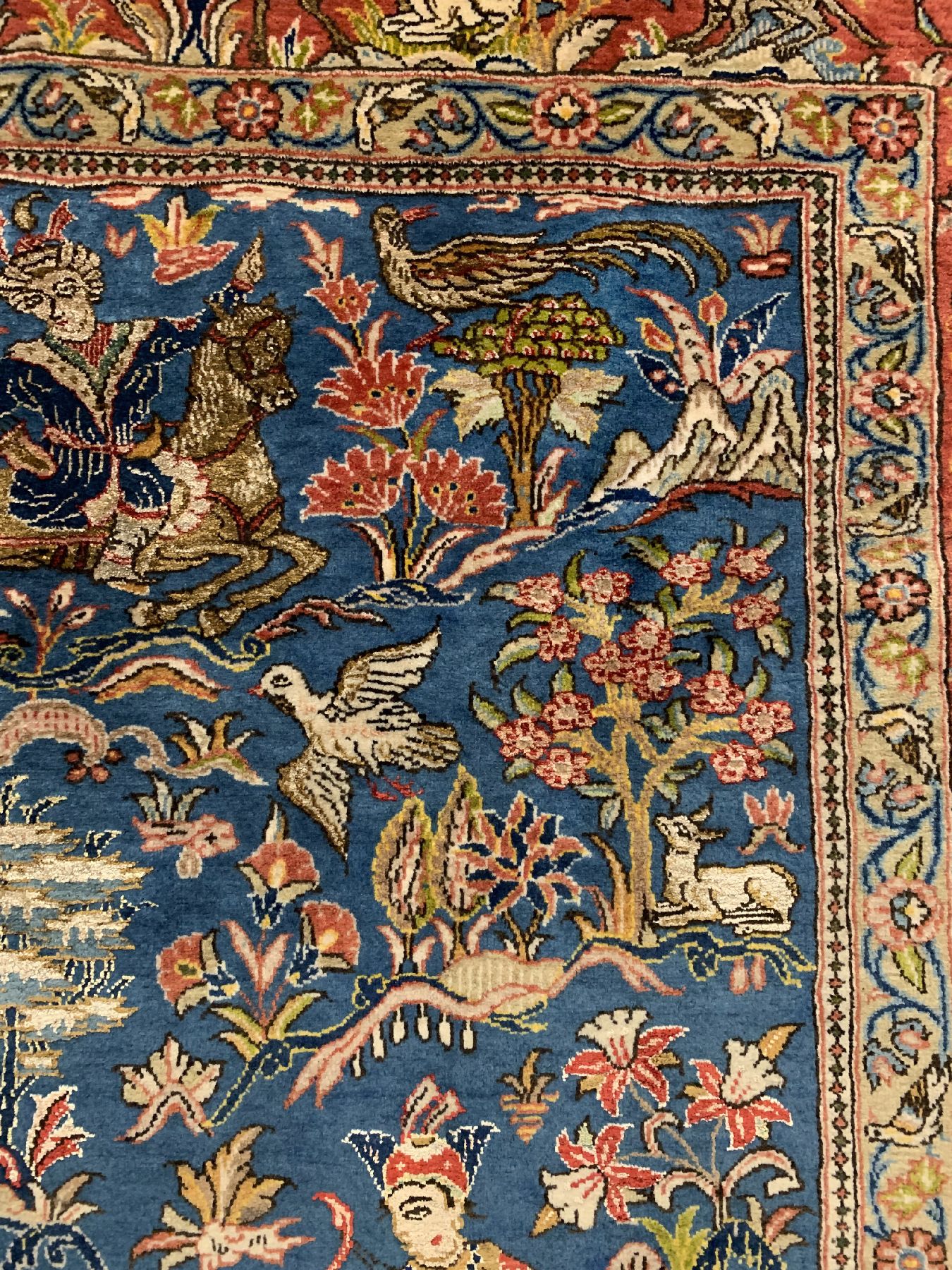 Detail e: Feiner Ghom Kork, Persien, um1940/50, Korkwolle mit Seide geknüpft auf Baumwolle, ausgefallener Jagdteppich mit seltener Farbgebung, ca.214 x 154 ...