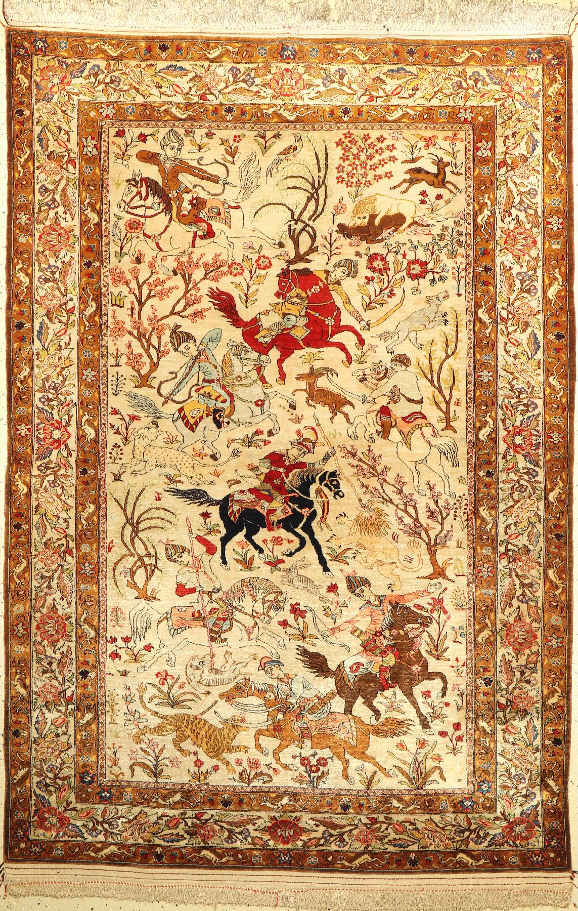 Seltener Seiden Ghom , Persien, um 1940 reine Naturseide, Jagdszene auf hellem Grund aus der Meisterwerkstatt Shakeri, ca. 204 x 142 cm, EHZ:2(guter ...
