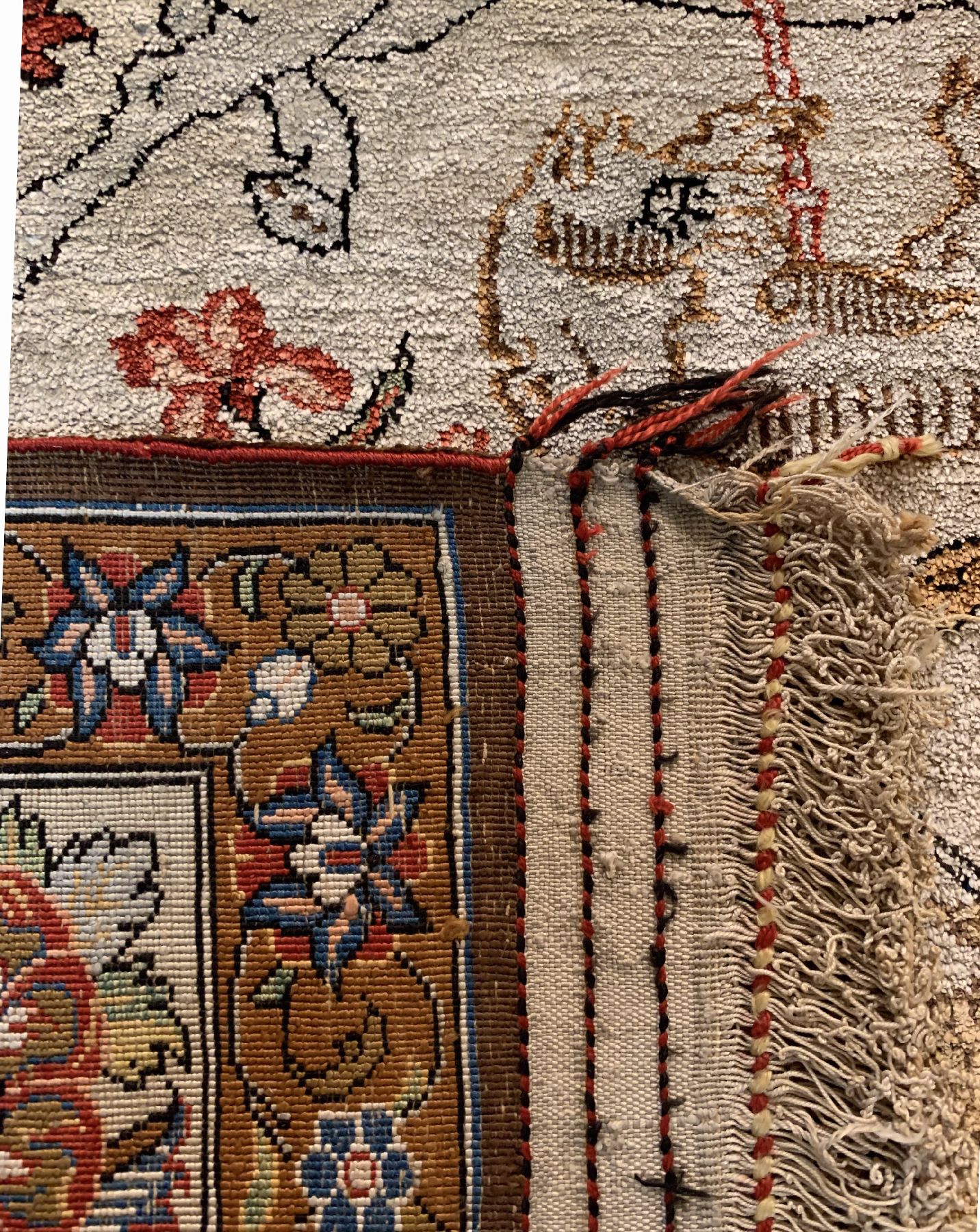 Detail e: Seltener Seiden Ghom , Persien, um 1940 reine Naturseide, Jagdszene auf hellem Grund aus der Meisterwerkstatt Shakeri, ca. 204 x 142 cm, EHZ:2(guter ...