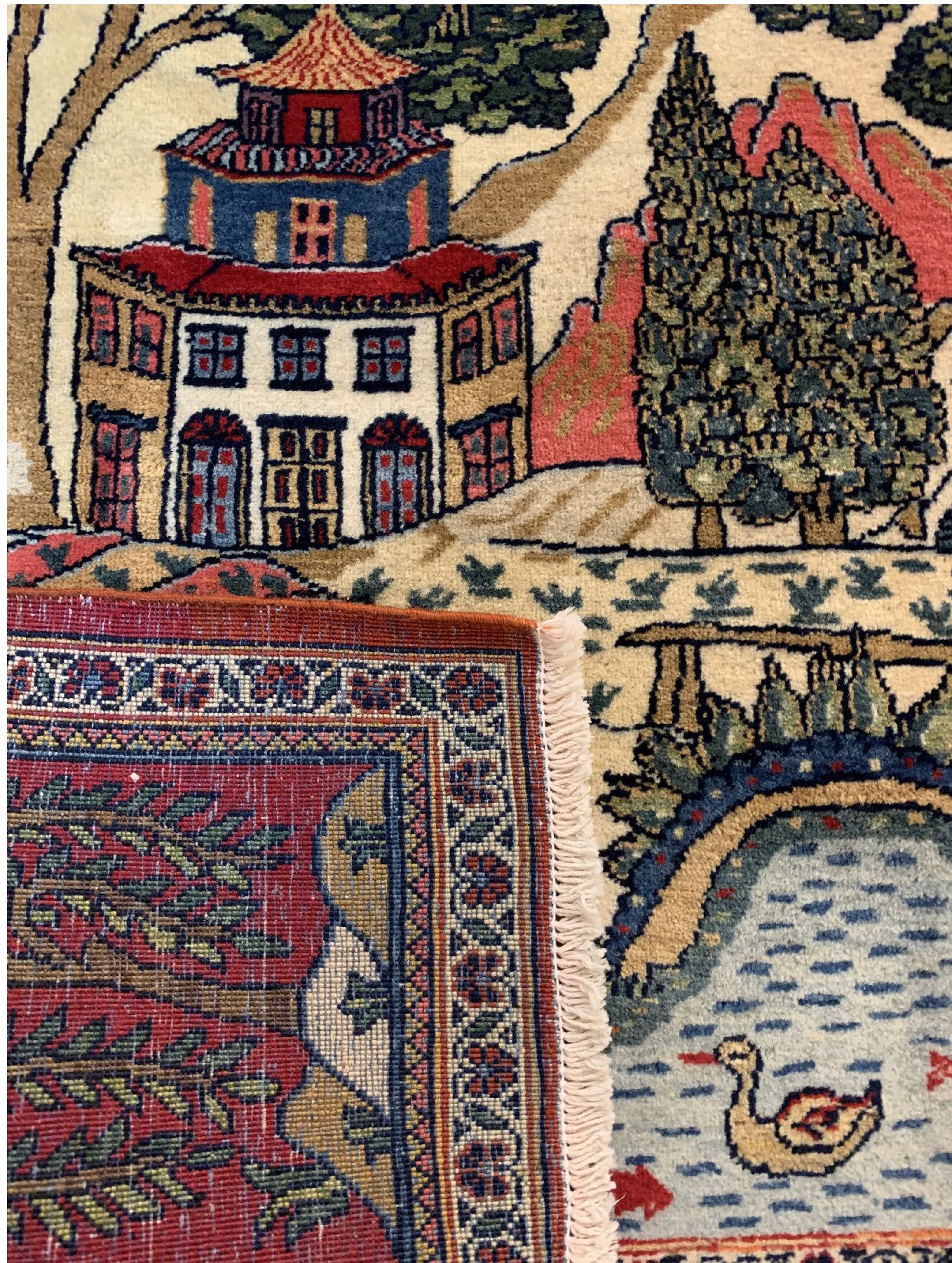 Detail e: Keschan Kork fein,(Bildteppich), Persien, um 1940, Korkwolle geknüpft auf Baumwolle, feiner Keschan mit Landschaftsmotiv, ca. 210 x 130 cm, ...