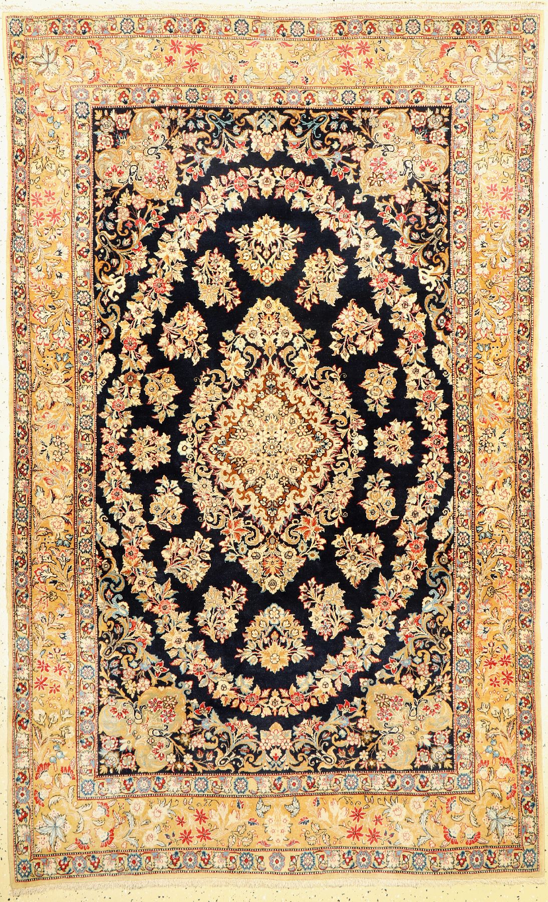 Ghom Kork fein, Persien, um 1940/50, Korkwolle mit Seide geknüpft auf Seide, ca.226 x 140 cm, EHZ:2(guter Zustand).