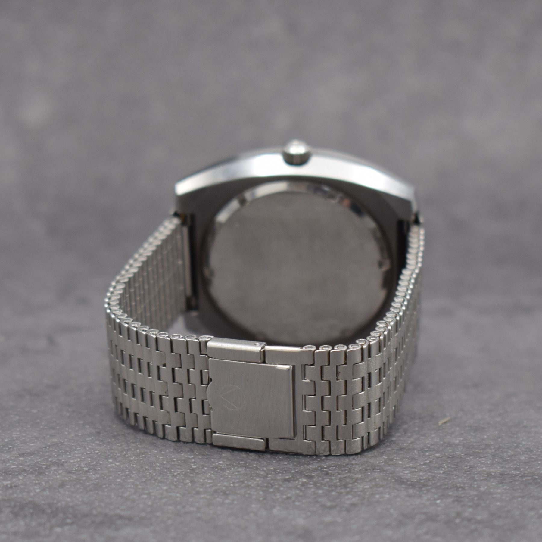 Detail d: OMEGA Chronometer Megasonic 720 Hz sehr seltene Herrenarmbanduhr in Stahl / Hartmetall, Schweiz um 1973, Stimmgabelschwinger, Ref. 198.0055, massives ...
