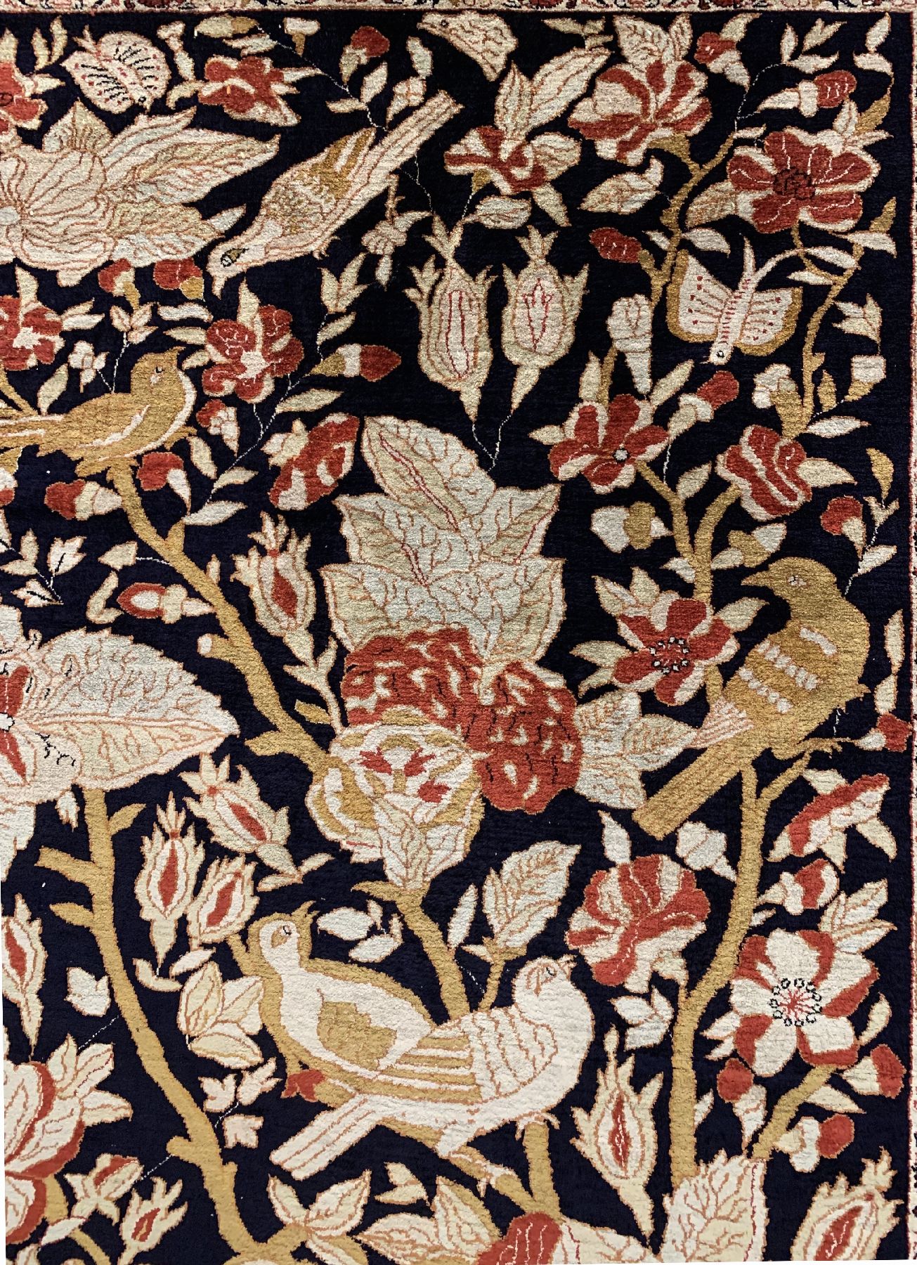 Detail b: Seltener feiner Seiden Ghom der Meisterwerkstatt Shakeri, Persien, um 1930/40, reine Naturseide, schwarzgrundiger Seiden Ghom mit aufwendigem ...