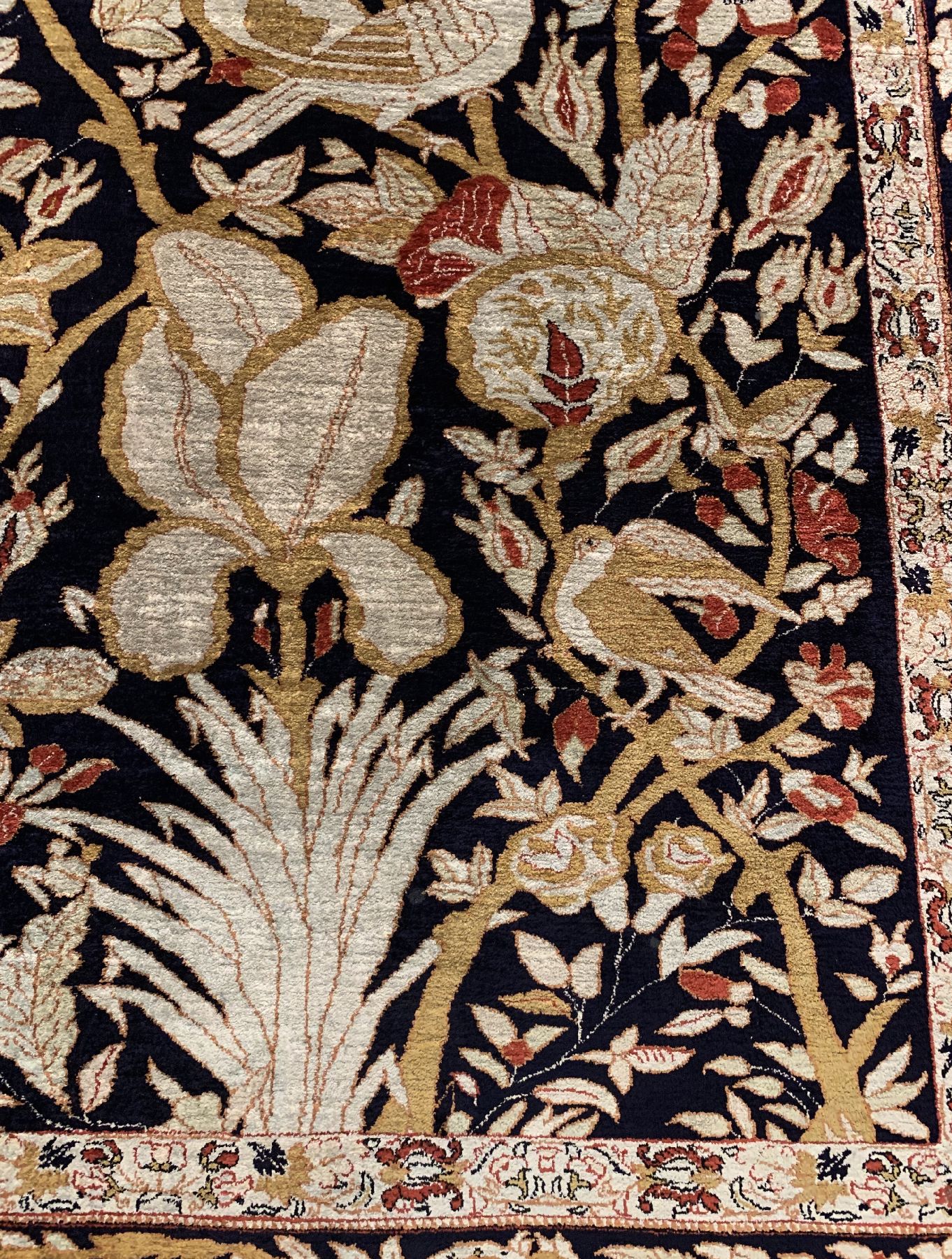 Detail f: Seltener feiner Seiden Ghom der Meisterwerkstatt Shakeri, Persien, um 1930/40, reine Naturseide, schwarzgrundiger Seiden Ghom mit aufwendigem ...