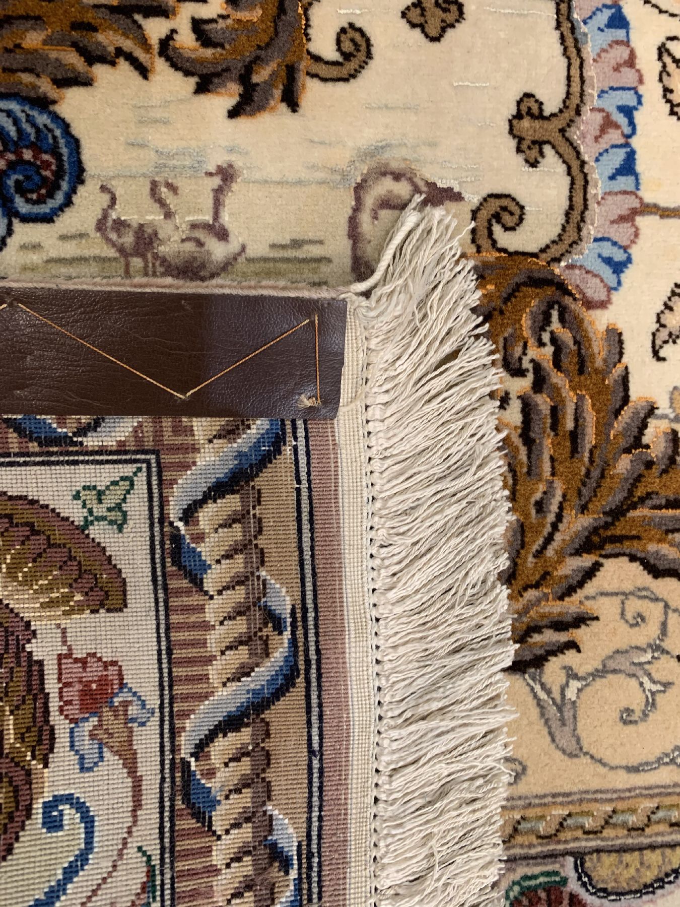Detail h: Feiner Täbriz Part-Silk(60 Raj), Nordwestpersien, Korkwolle mit Seide geknüpft auf Seide, sehr dekorative Vasen Motive auf weißem Feld, ca.210 x ...