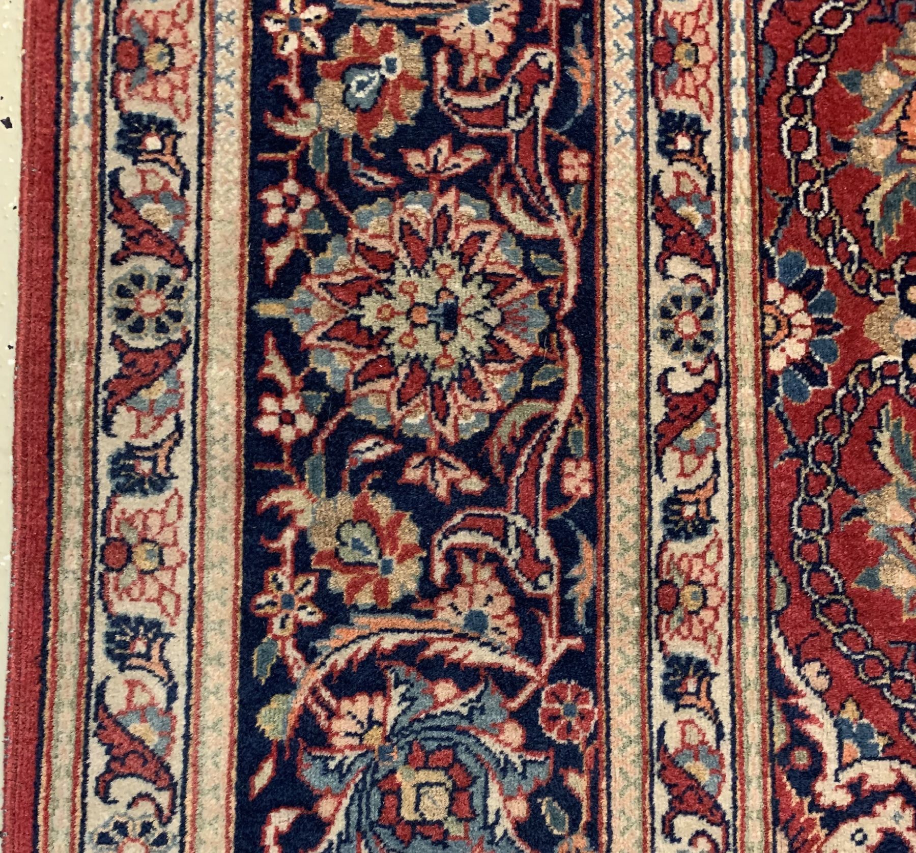 Detail c: Feiner Kork Keschan, Zentralpersien, um 1930, Korkwolle geknüpft auf Baumwolle, seltener Keschan mit Shirdal(Greif) Darstellung in den Ecknischen, ...
