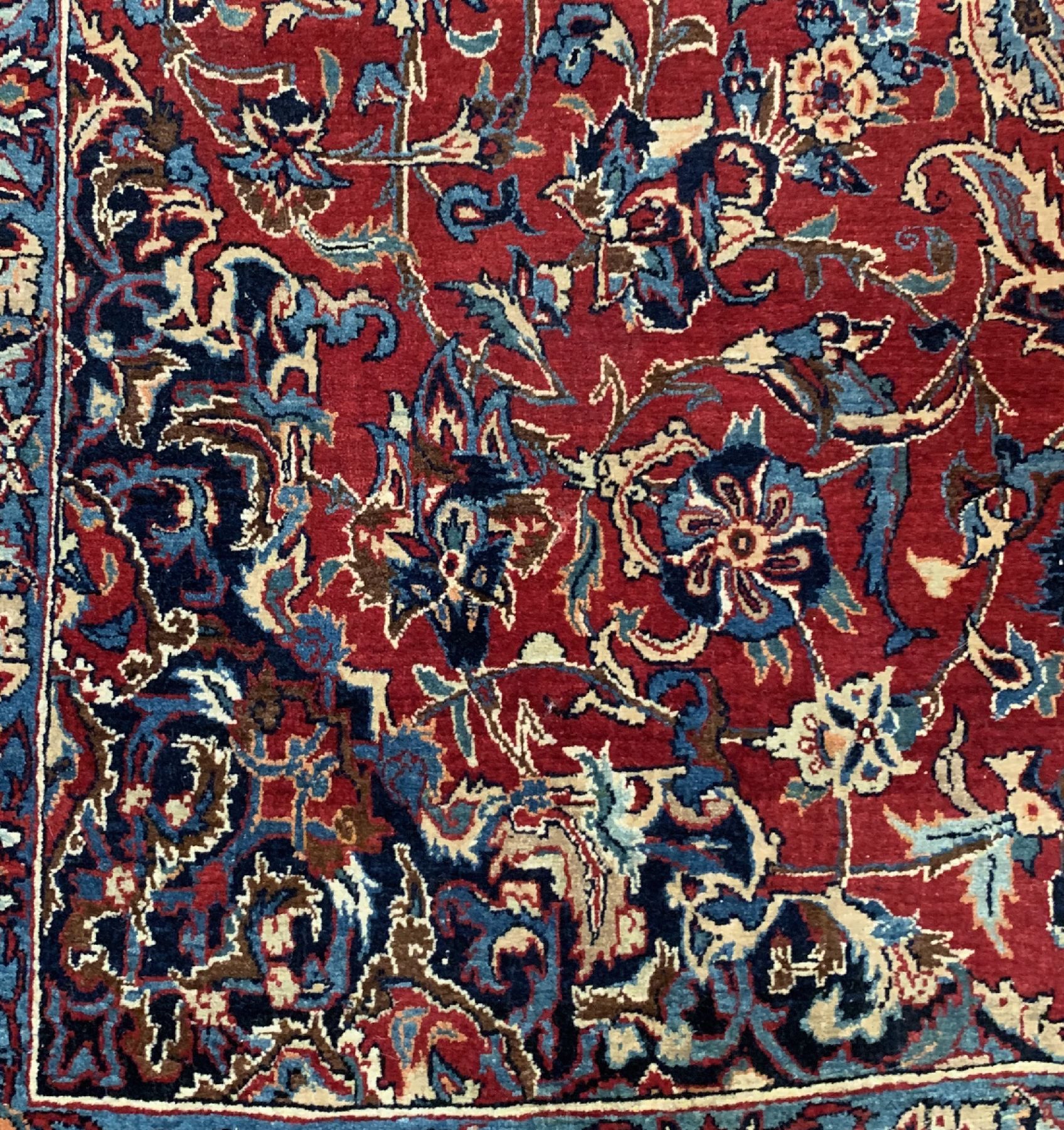 Detail c: Feiner Nain Tudeschk, Zentralpersien, um 1930, Korkwolle geknüpft auf Baumwolle, rotgrundiger Nain mit sehr feiner Knüpfung, ausgefallenen ...