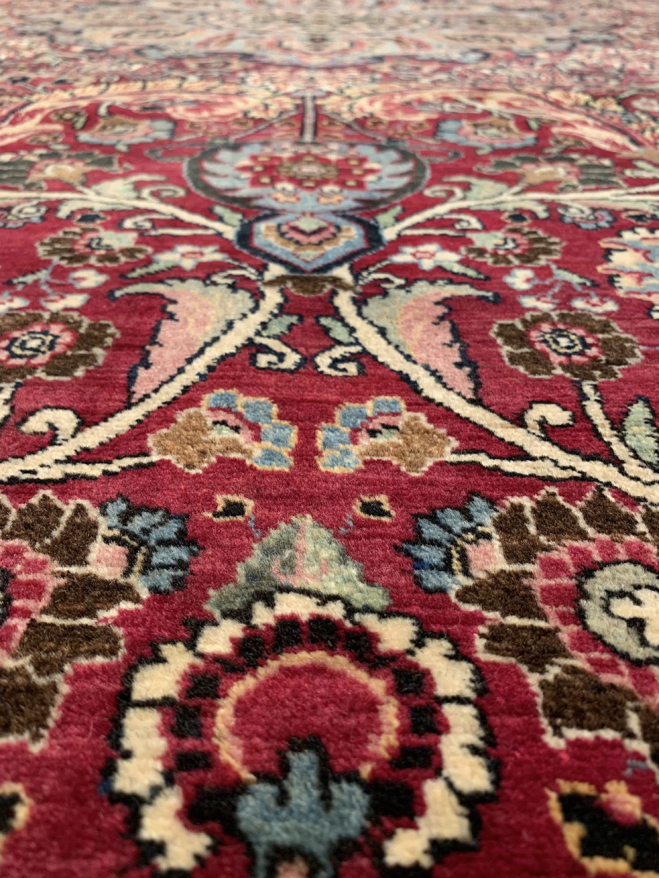 Detail a: Seltener feiner Teheran, Persien, um 1920/1930, Korkwolle mit Seide geknüpft auf Baumwolle,ca. 303 x 210 cm, EHZ:2 (teilweise Seidenanteile ...