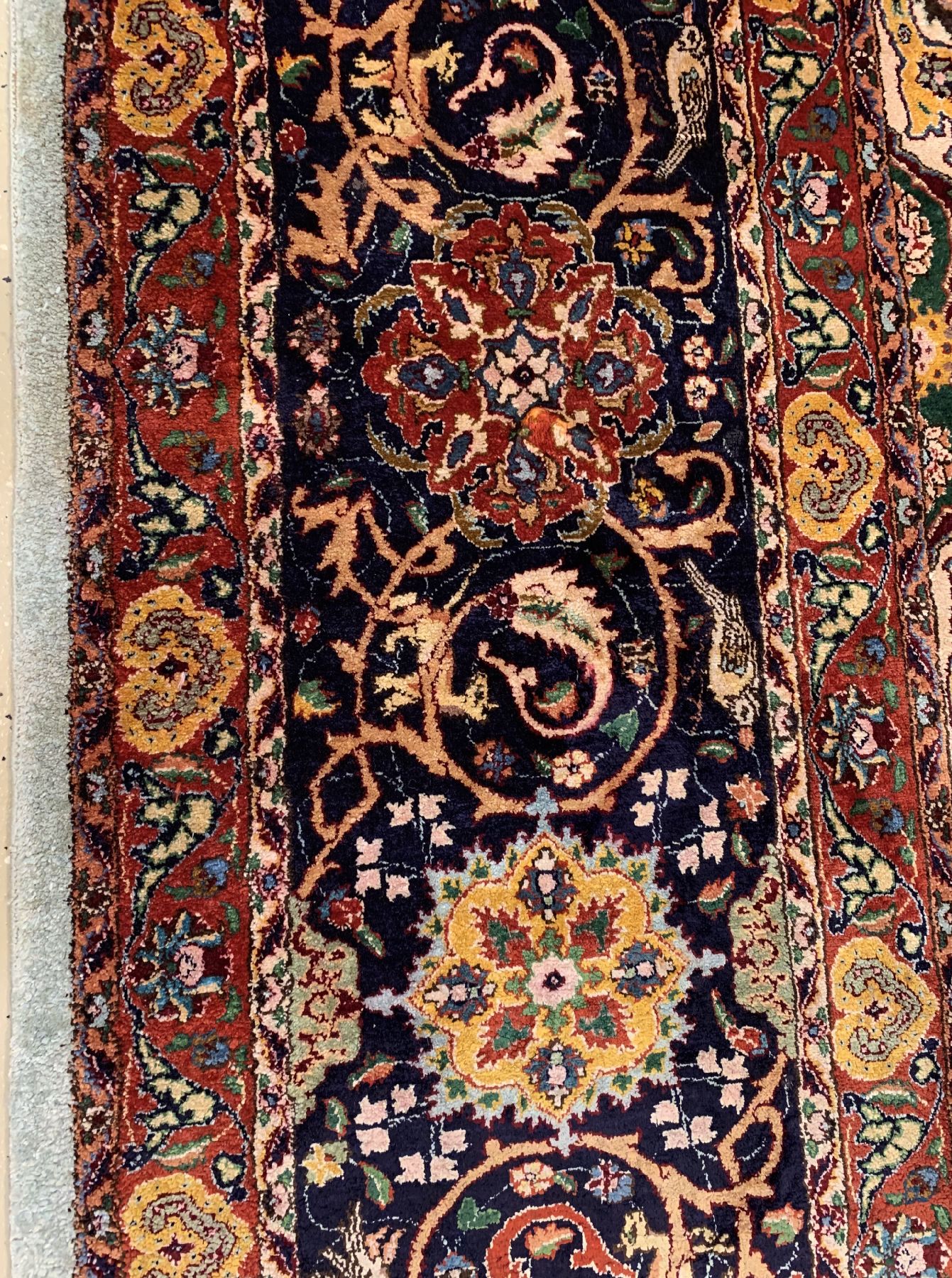 Detail g: Seiden Täbriz fein , Persien, um 1930, reine Naturseide, seltener grüngrundiger Seiden Täbriz in hochwertiger Qualität, ca. 398 x 296cm, ...