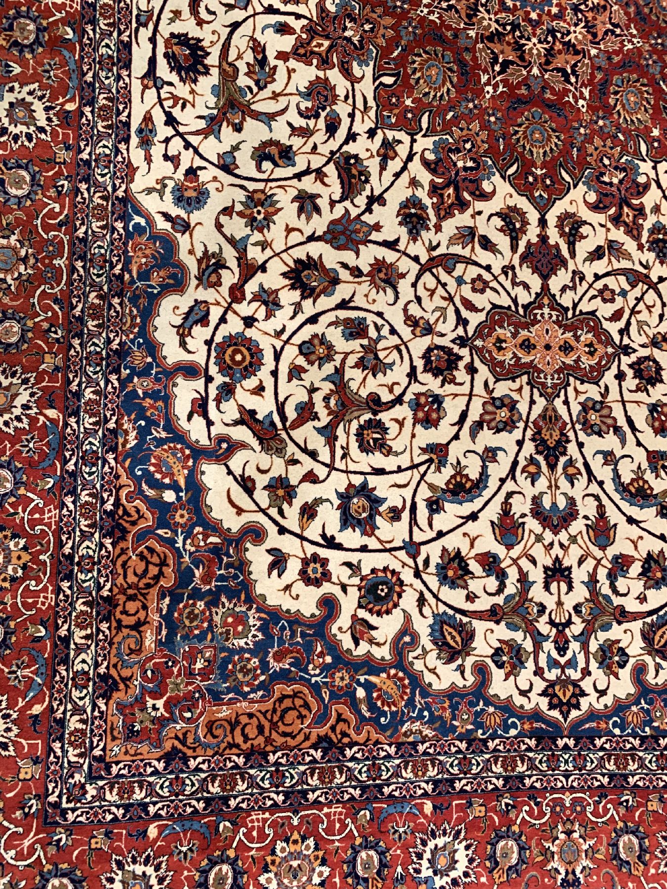 Detail e: Esfahan Shoureshi fein (Part-Silk),Zentralpersien, um 1920/1930, Korkwolle mit Seide geknüpft auf Seide, feiner Esfahan aus der Meisterwerkstatt ...