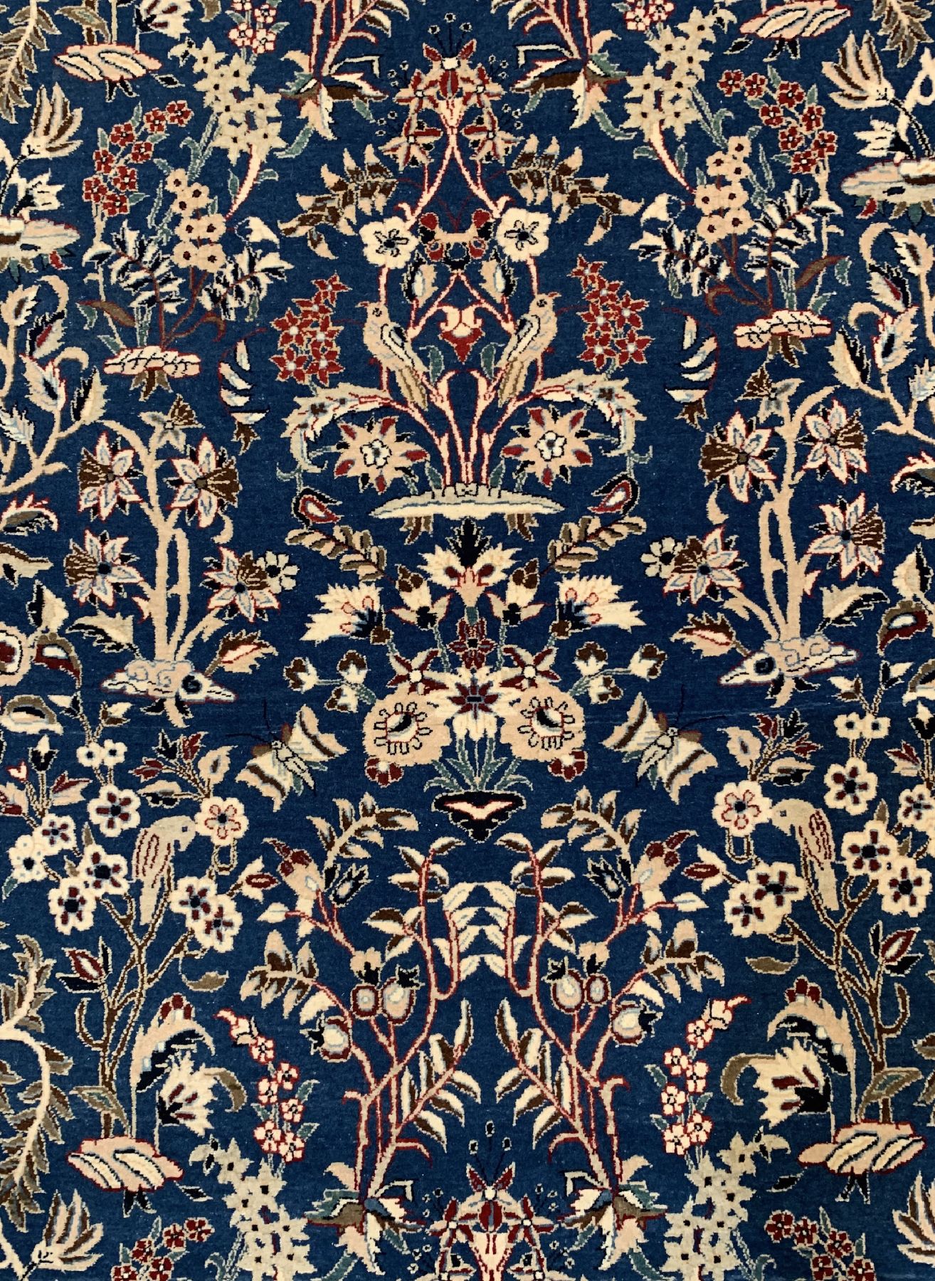 Detail b: Feiner Nain Tudeschk alt, Zentralpersien, um 1940/1950, Korkwolle geknüpft auf Baumwolle, himmelblauer Fond mit Tudeschk typischer roter Umrandung, ...