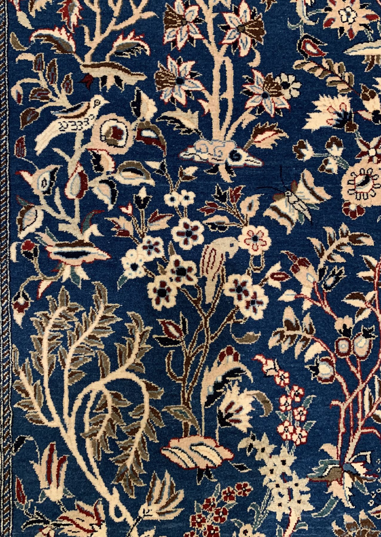 Detail d: Feiner Nain Tudeschk alt, Zentralpersien, um 1940/1950, Korkwolle geknüpft auf Baumwolle, himmelblauer Fond mit Tudeschk typischer roter Umrandung, ...