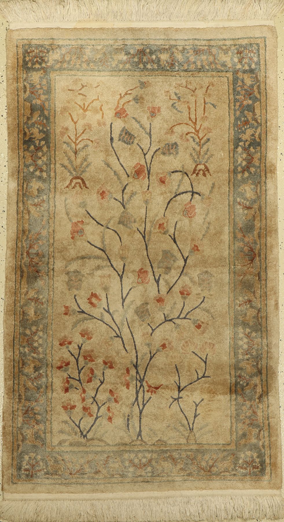 China Seide, ca. 50 Jahre, Seide auf Baumwolle, ca. 150 x 90 cm, guter Zustand, (verschmutzt)
