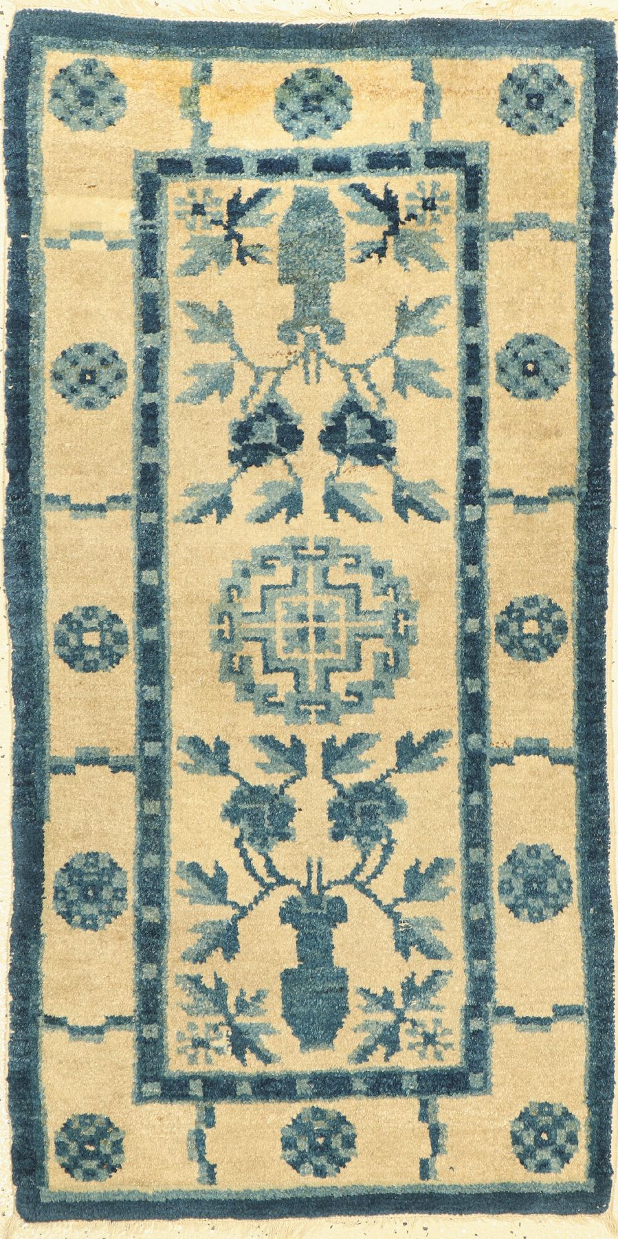 Pao Tow antik, China, um 1920, Wolle auf Baumwolle, ca. 122 x 63 cm, Leichte Gebrauchsspuren, alte Restaurierungen