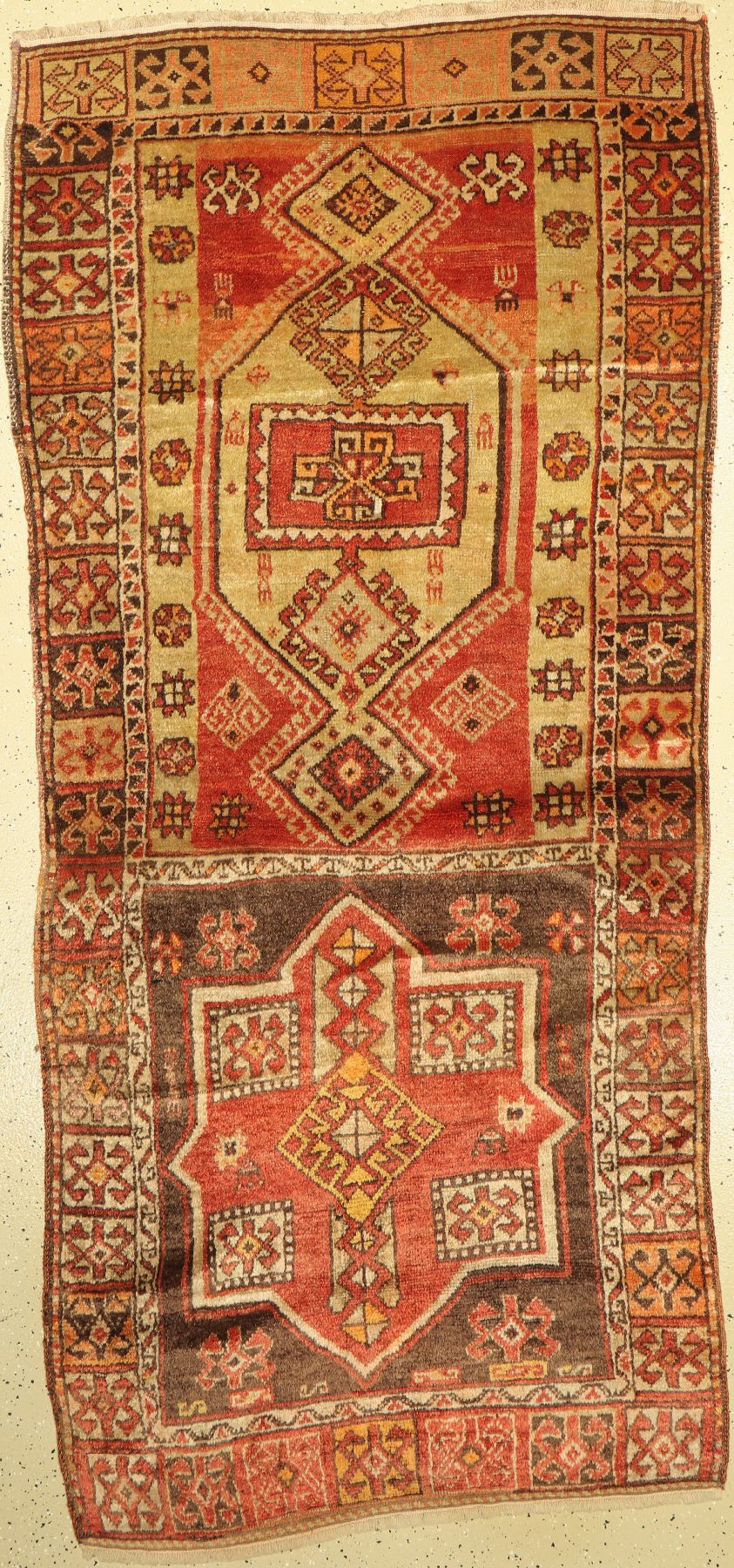 Yürük alt, Türkei, um 1940, Wolle auf Wolle, ca. 236 x 108 cm, Leichte Gebrauchsspuren