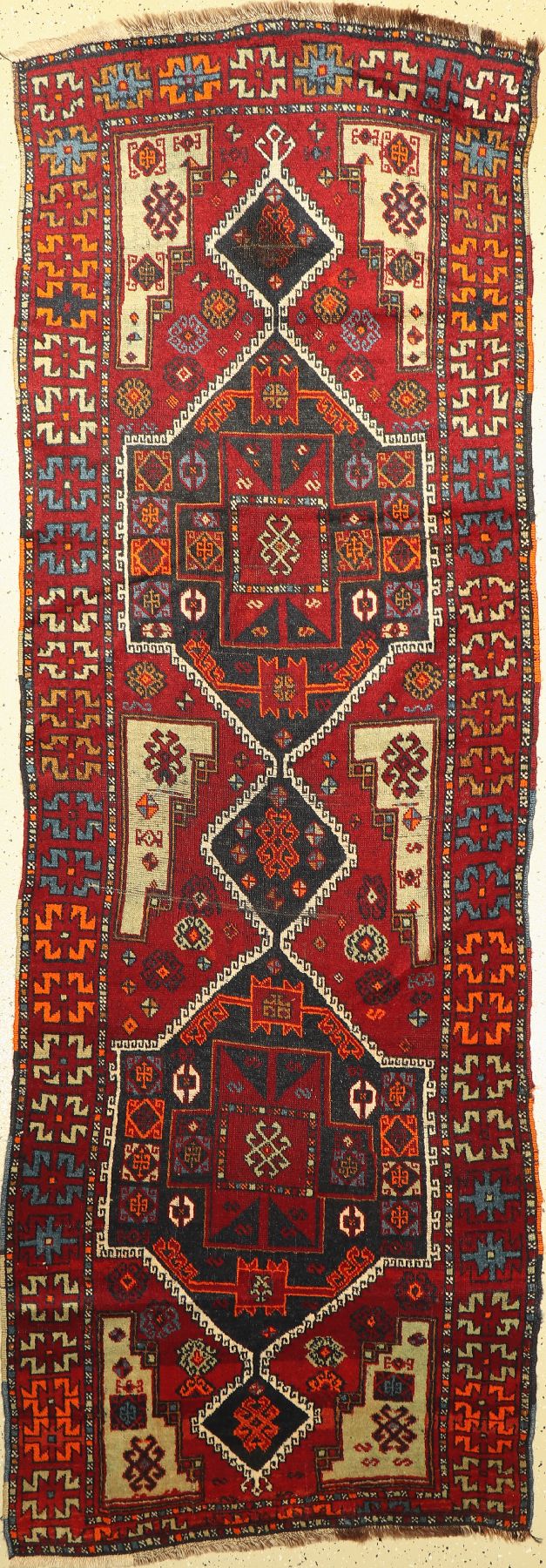 Yürük antik, Türkei, um 1910, Wolle auf Wolle, ca. 270 x 96 cm, Starke Gebrauchsspuren