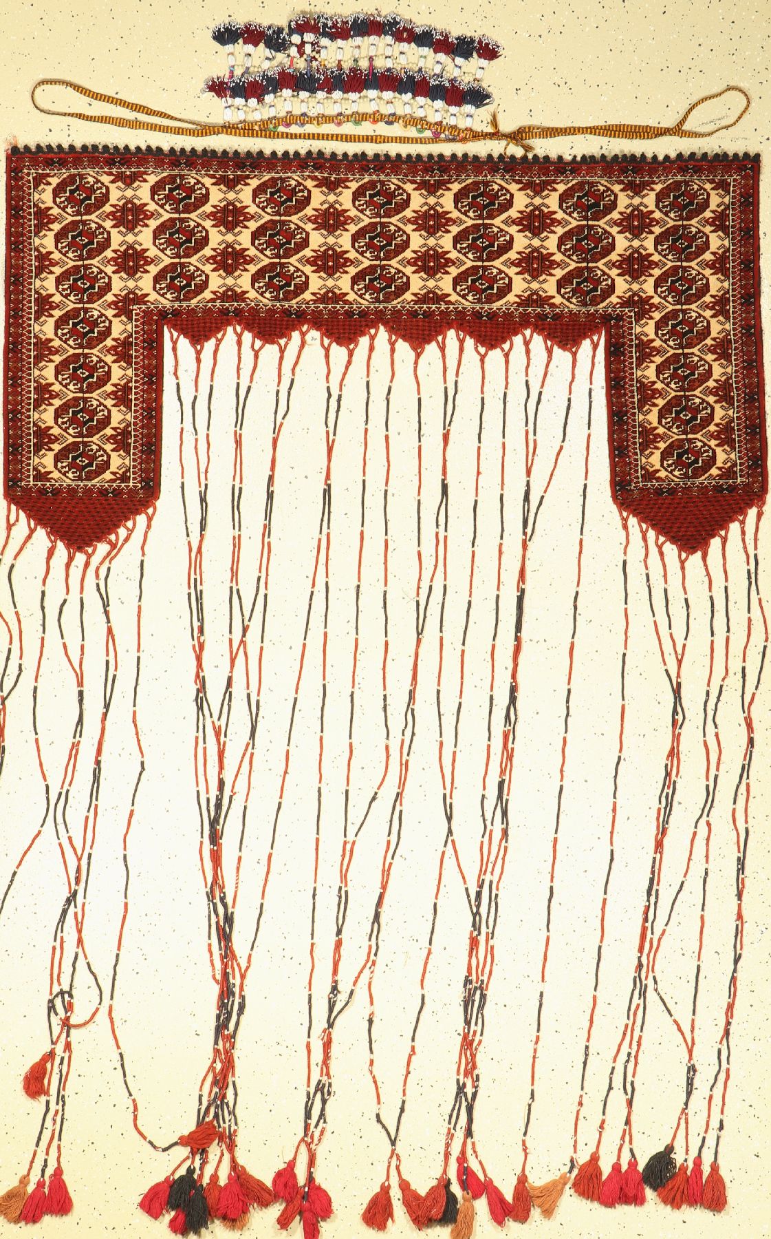 Turkmenischer Kapunuk und, Pferdeschmuck, um 1950, Wolle und Perlen, ca. 200 x 142 cm, guter Zustand
