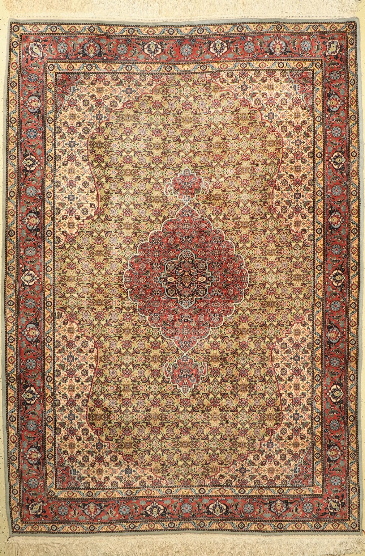 Täbriz Petag, Rumänien, ca. 50 Jahre, Wolleauf Baumwolle, ca. 297 x 206 cm, (Petag Zeichen in Bordüre), guter Zustand